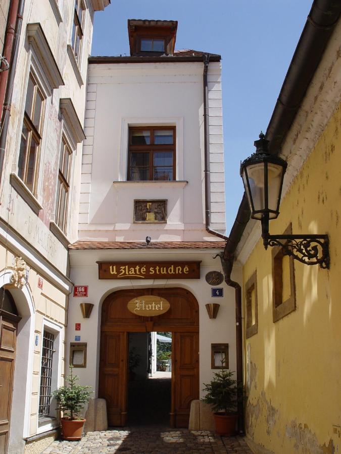 Golden Well Hotel