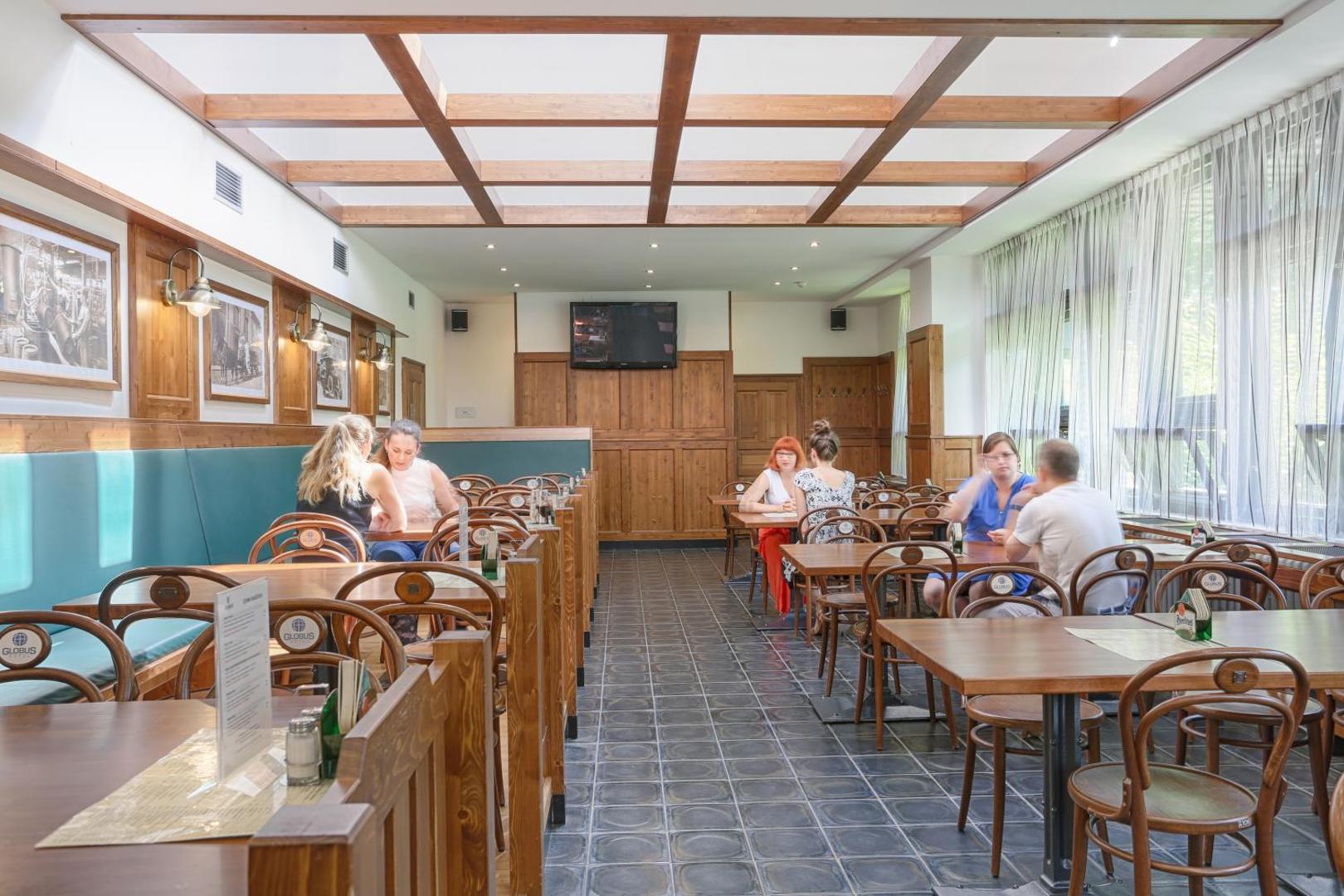 Hotel Globus