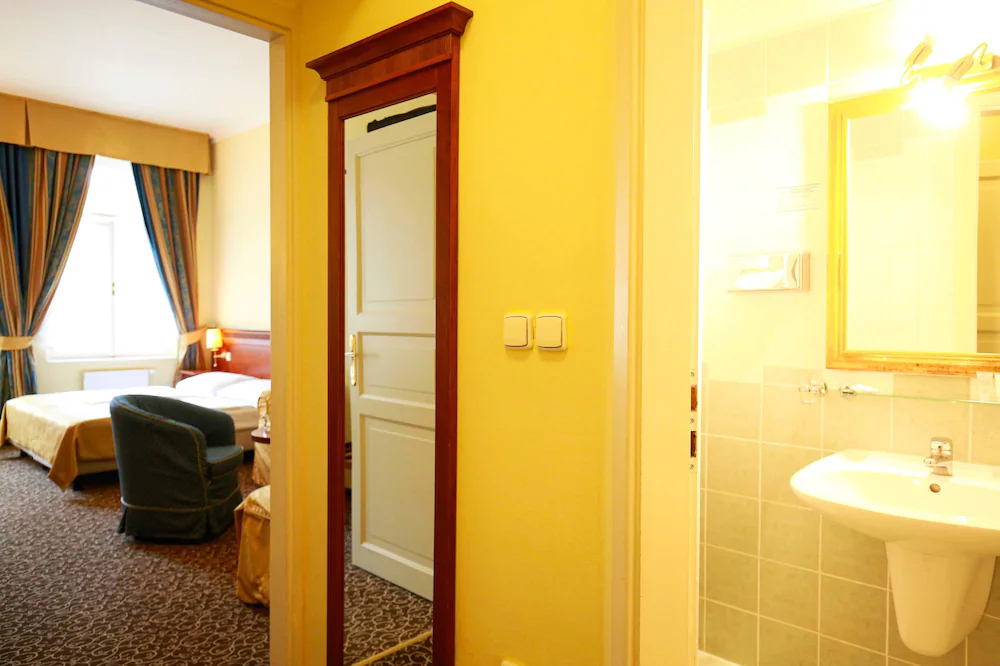 Hotel Louis Leger