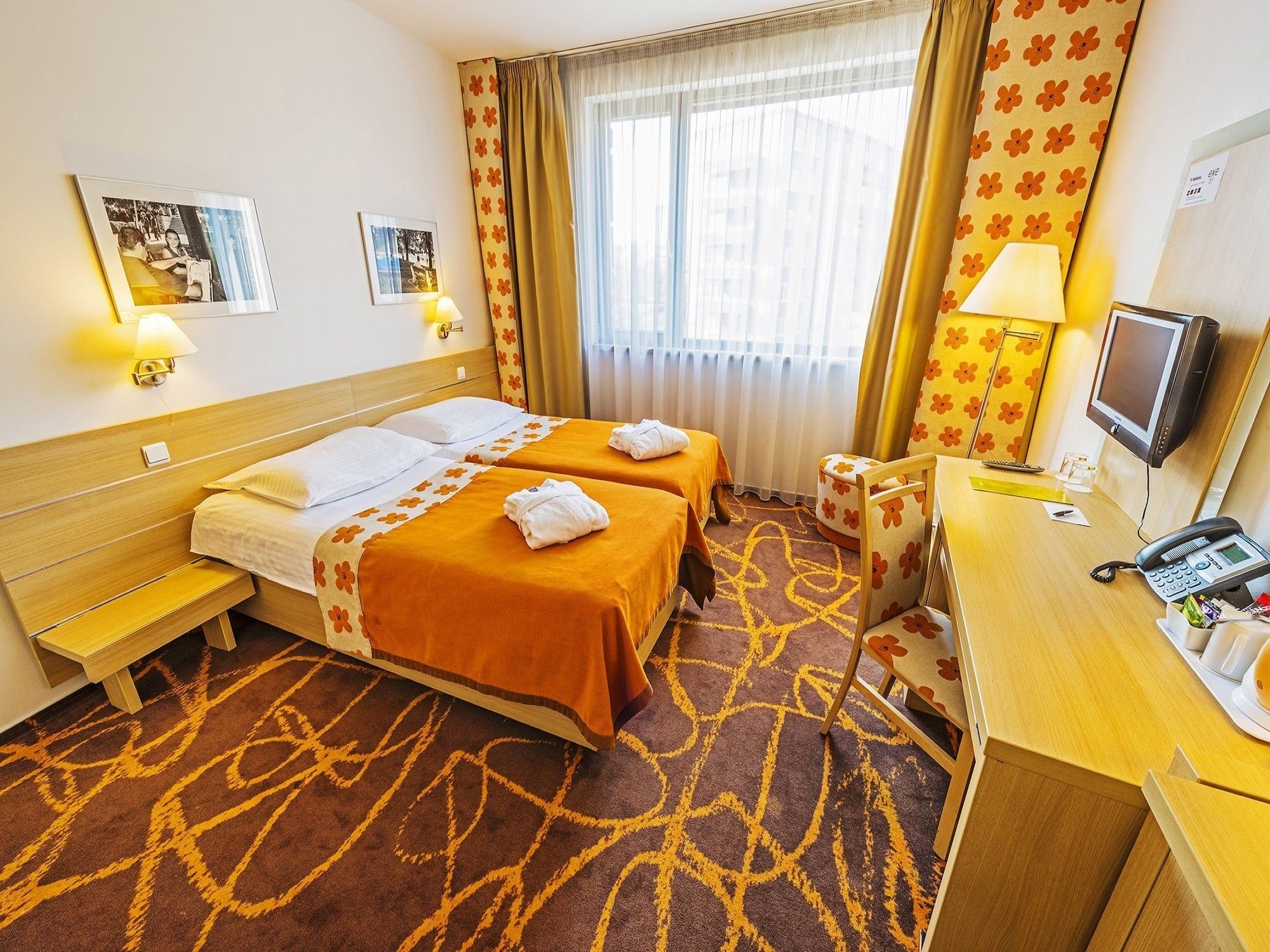 Iris Hotel Eden