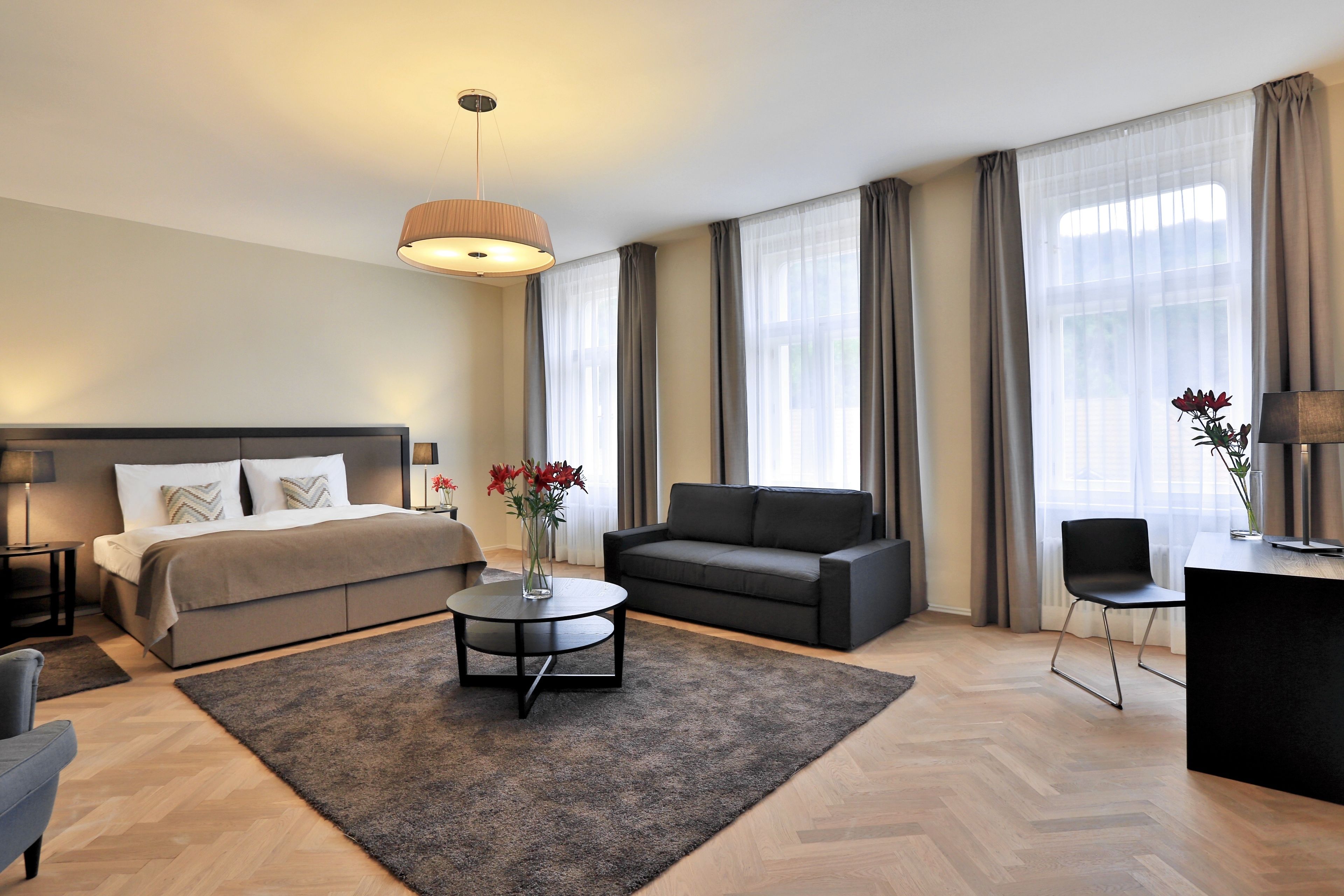 James Hotel & Apartments