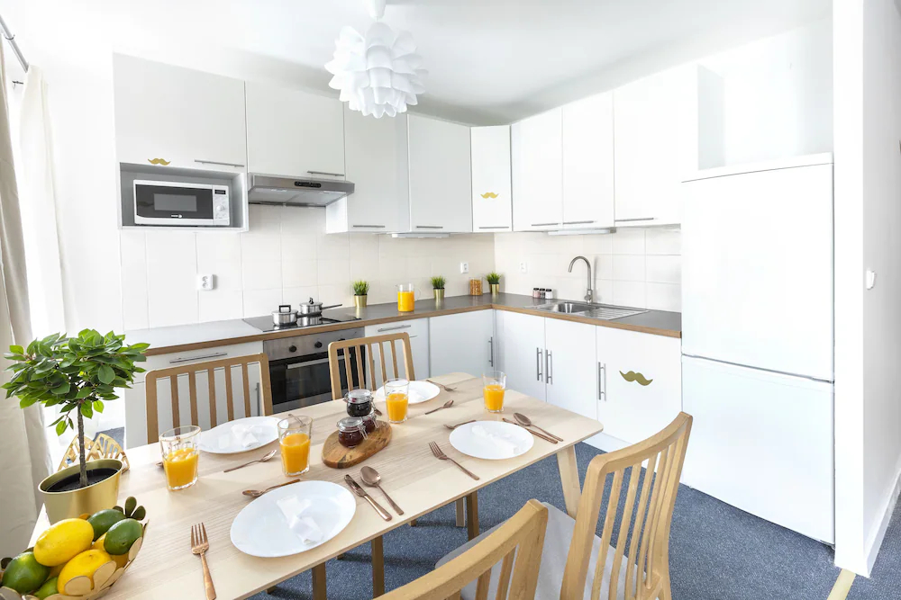 Little Tom Apartments