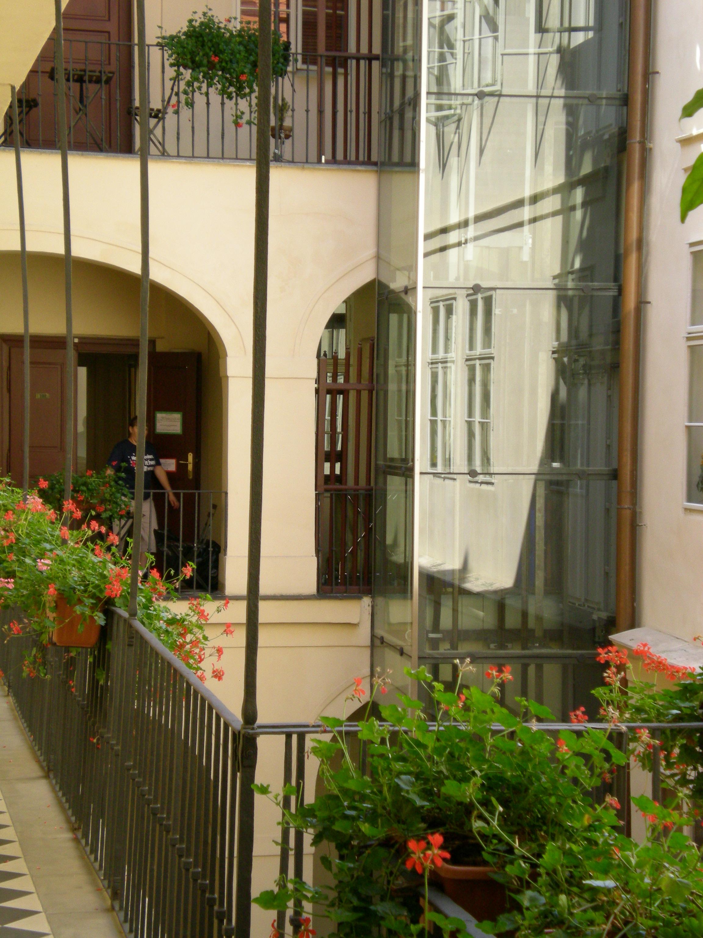 Little Town Budget Hotel - Hostel