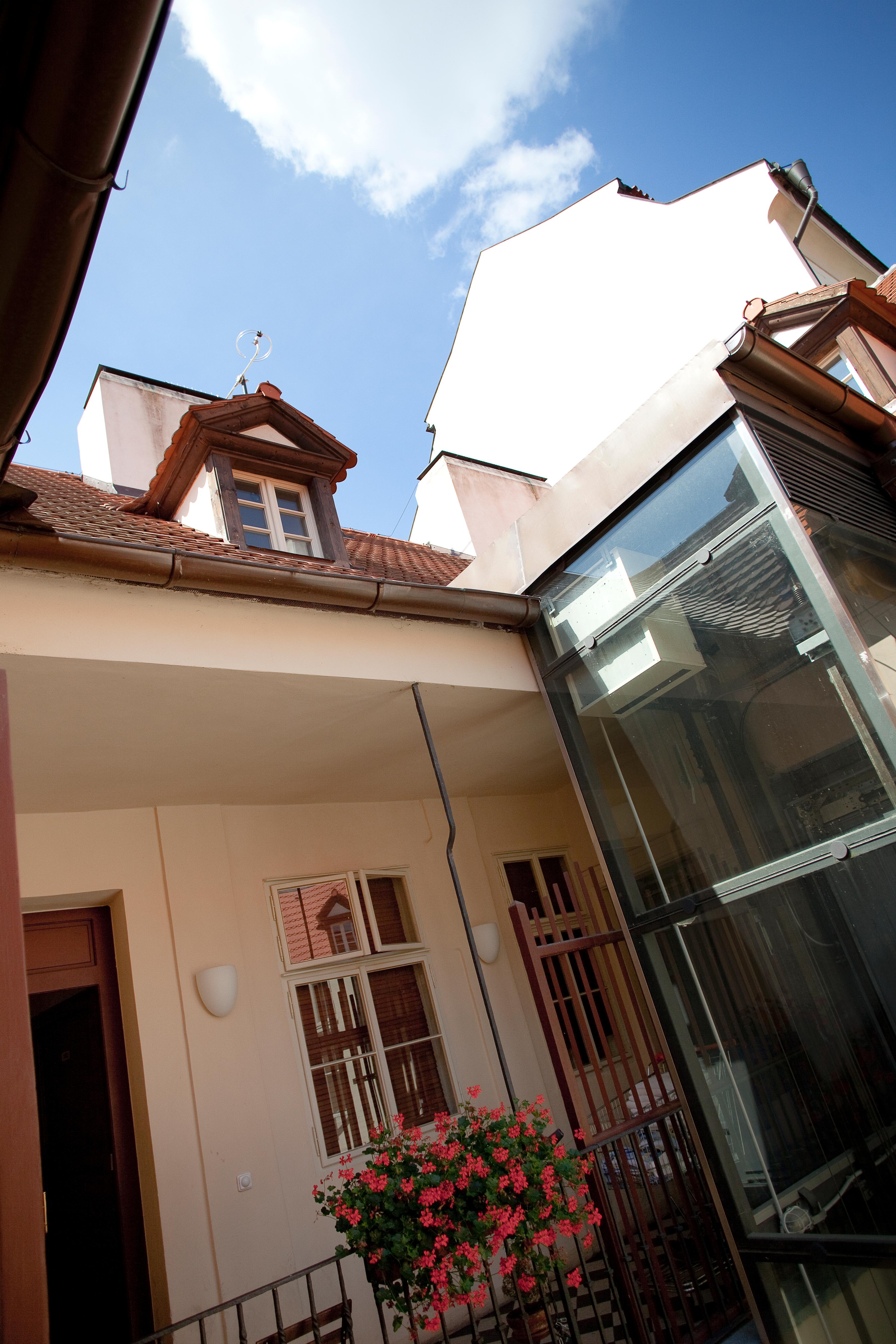 Little Town Budget Hotel - Hostel