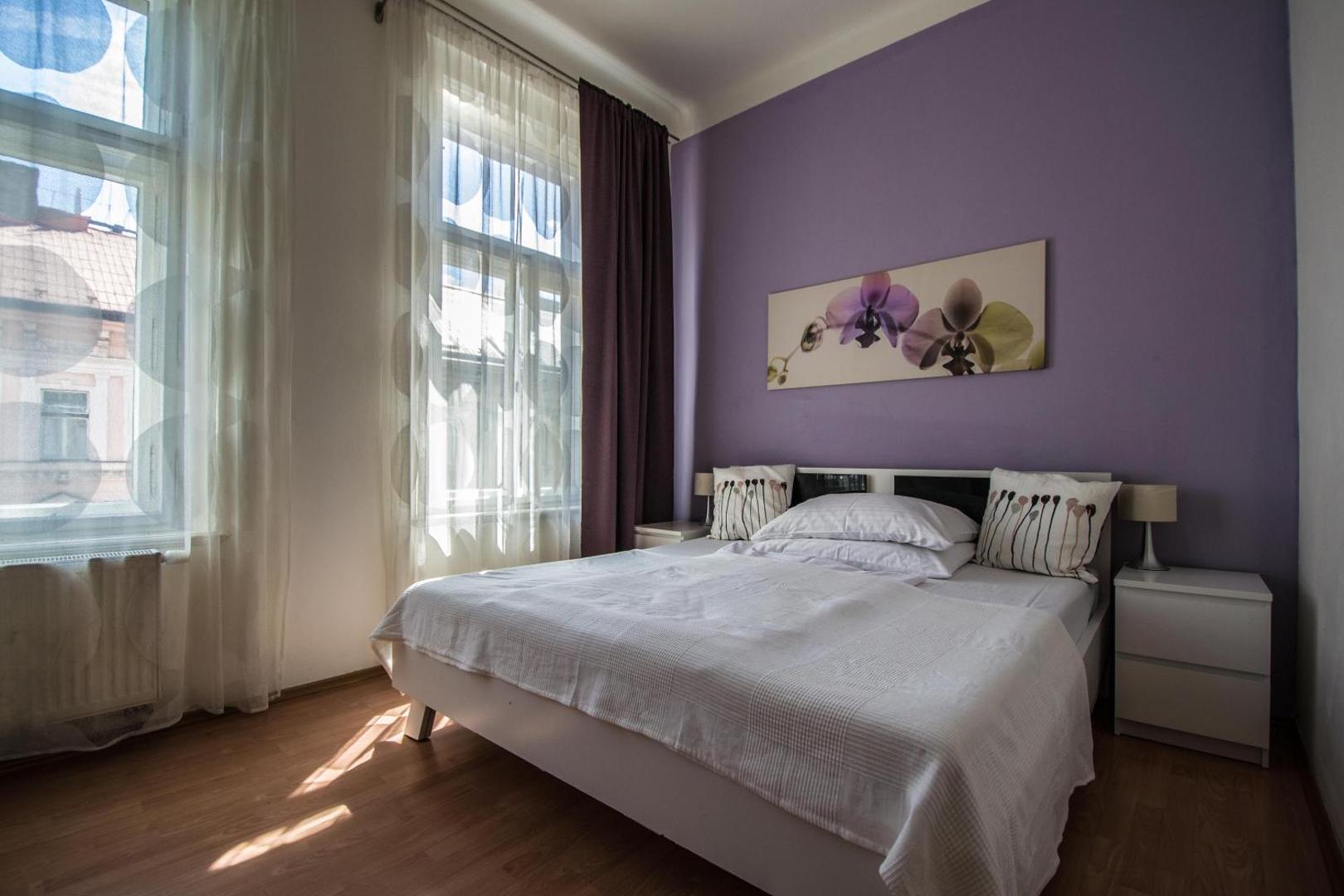 Modern Cozy Apartment by Ruterra