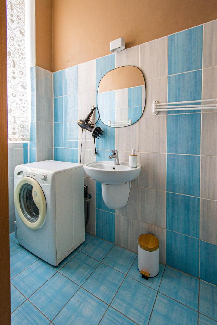 Modern Cozy Apartment by Ruterra