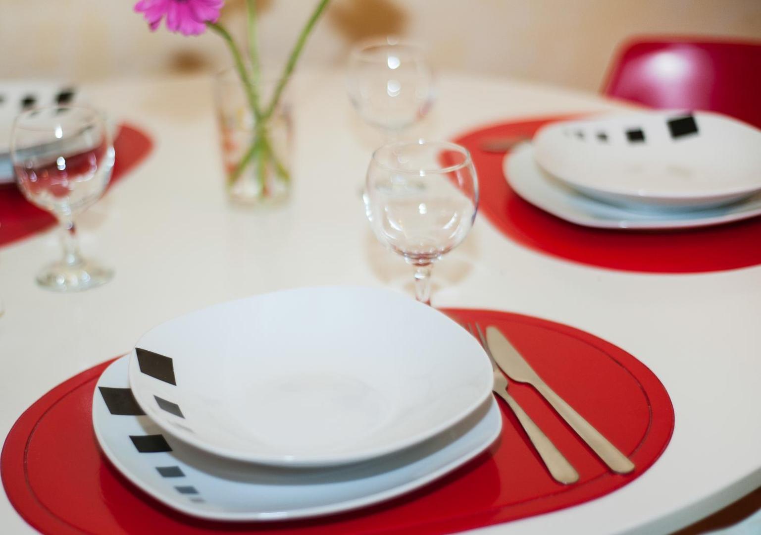 Modern Cozy Apartment by Ruterra