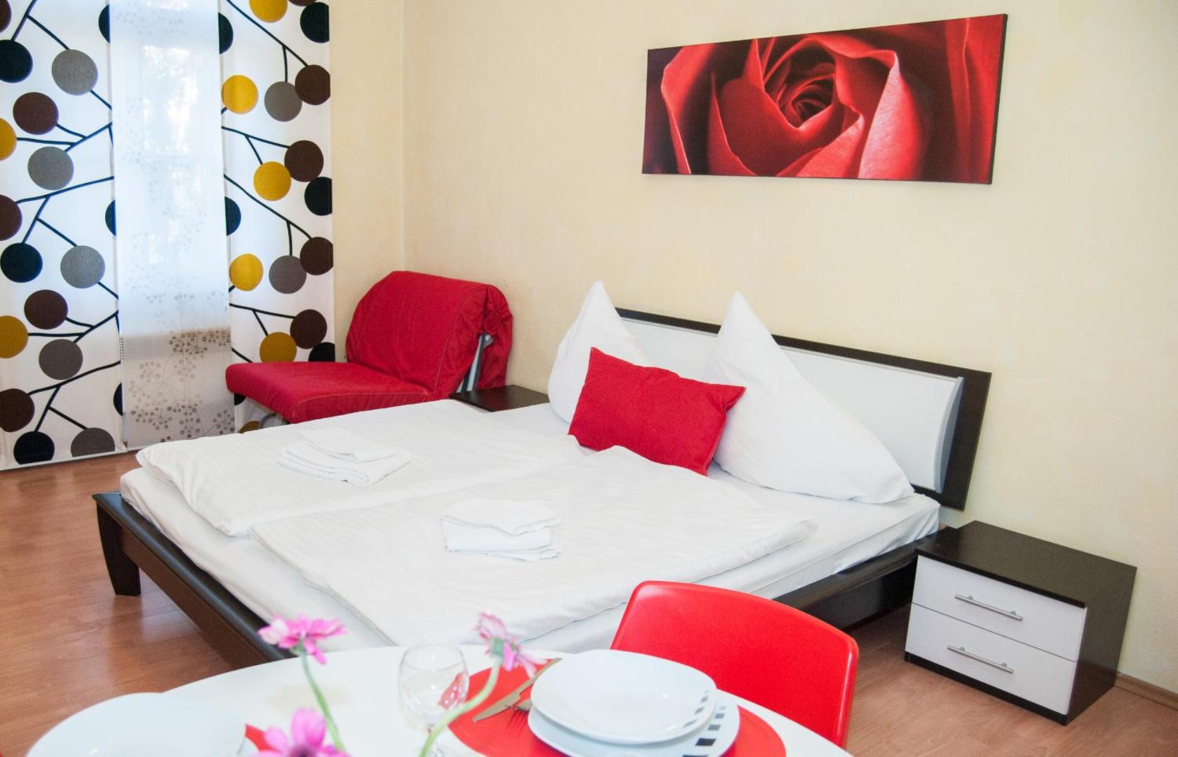 Modern Cozy Apartment by Ruterra