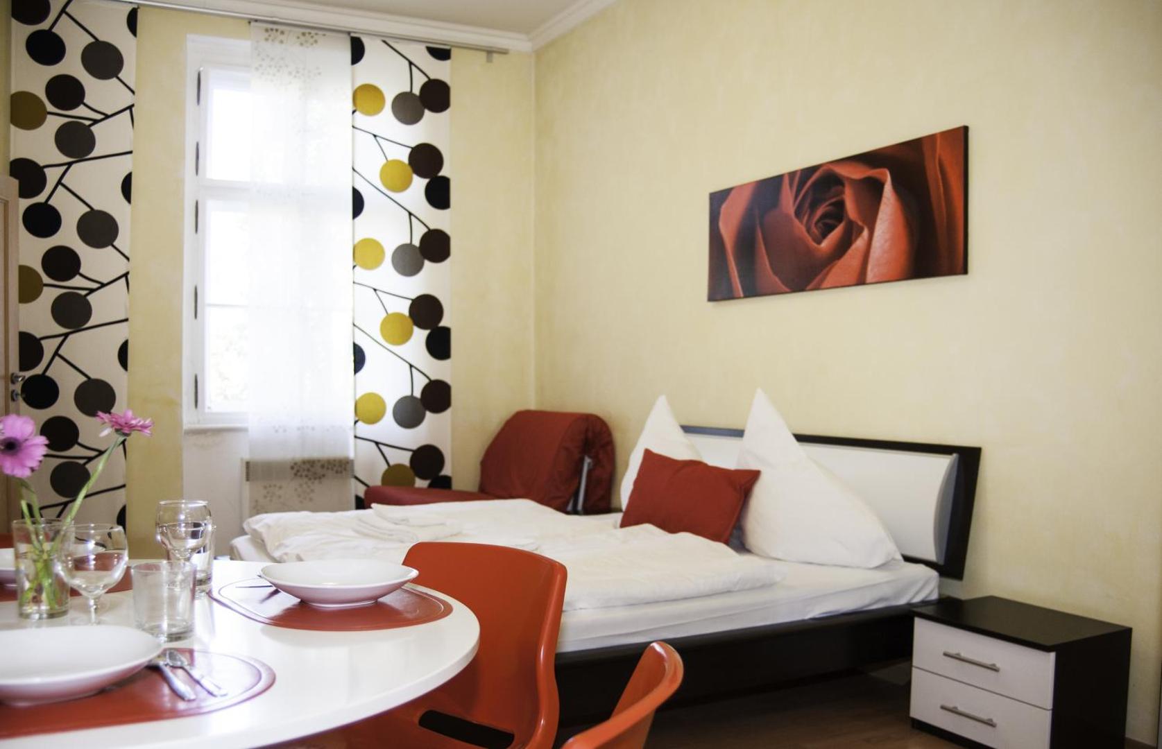 Modern Cozy Apartment by Ruterra