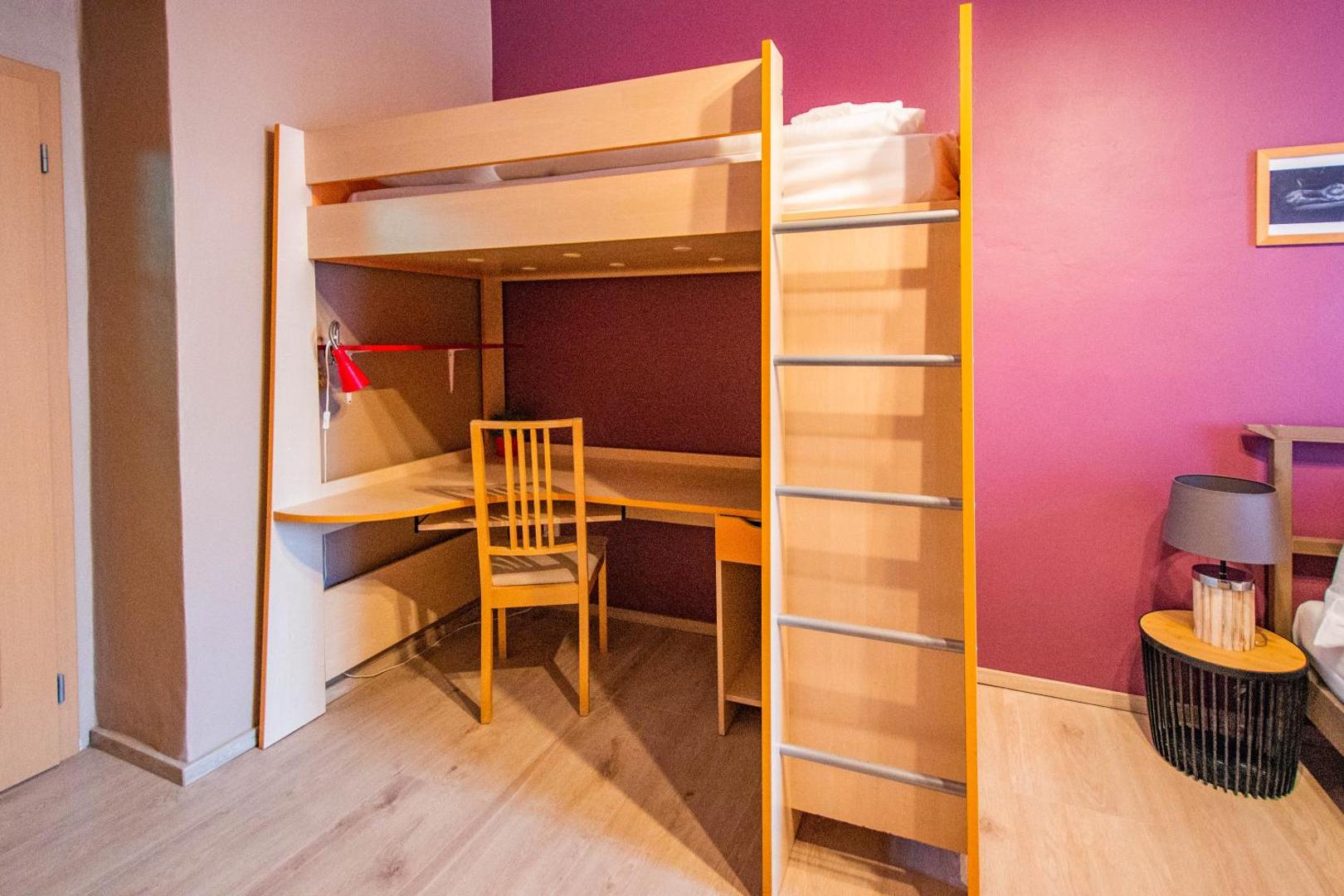 Modern Cozy Apartment by Ruterra