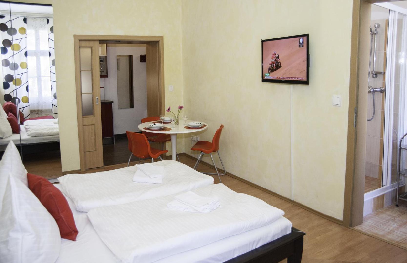 Modern Cozy Apartment by Ruterra