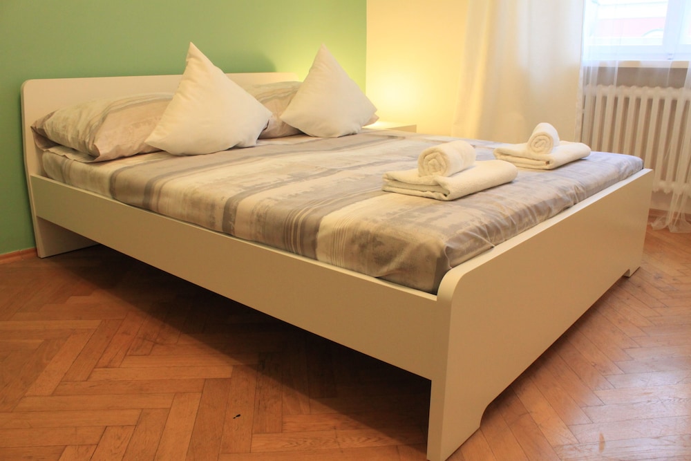 Nejedleho ApartMeet