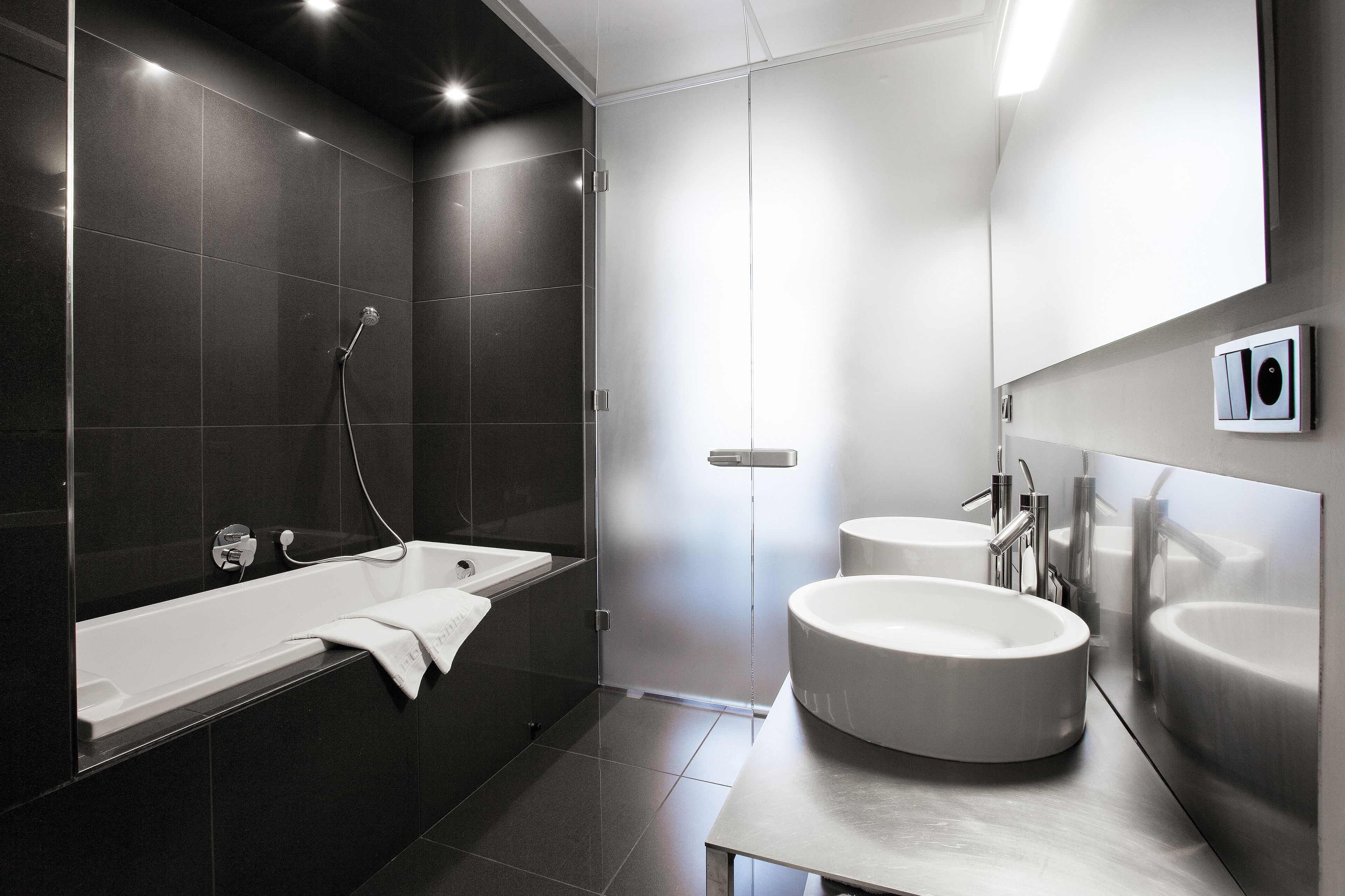Old Town Square Residence by Emblem