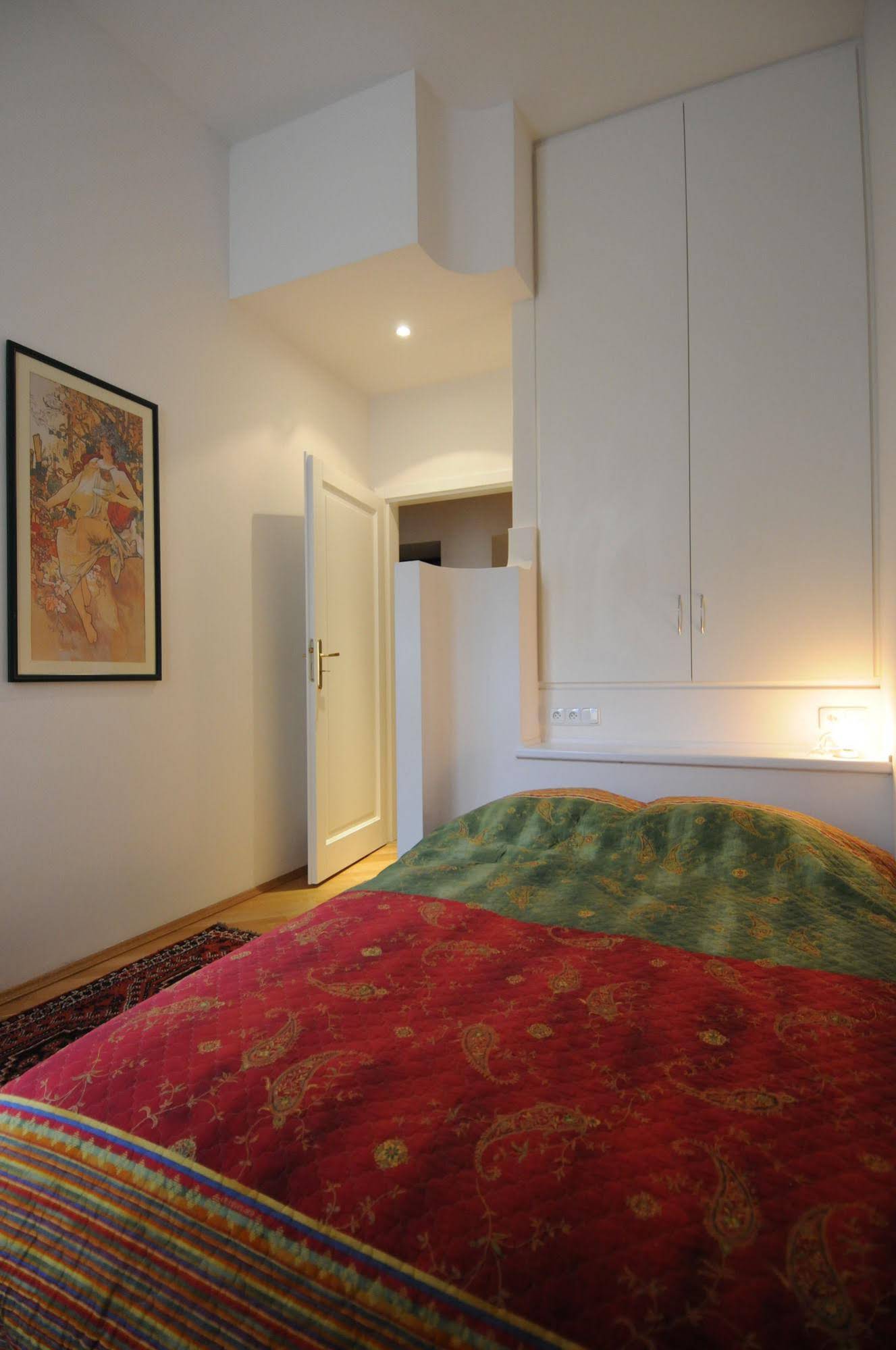 PVH Charming Flats Odboru