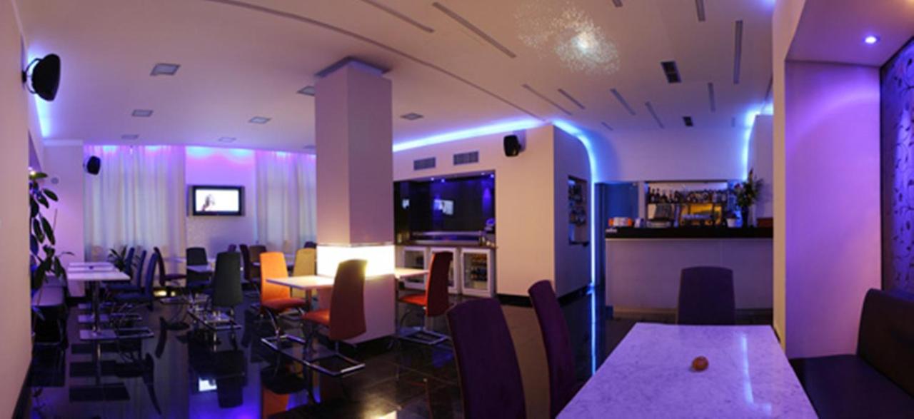 Relax Inn