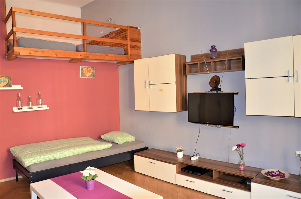 Travel & Joy Hostel