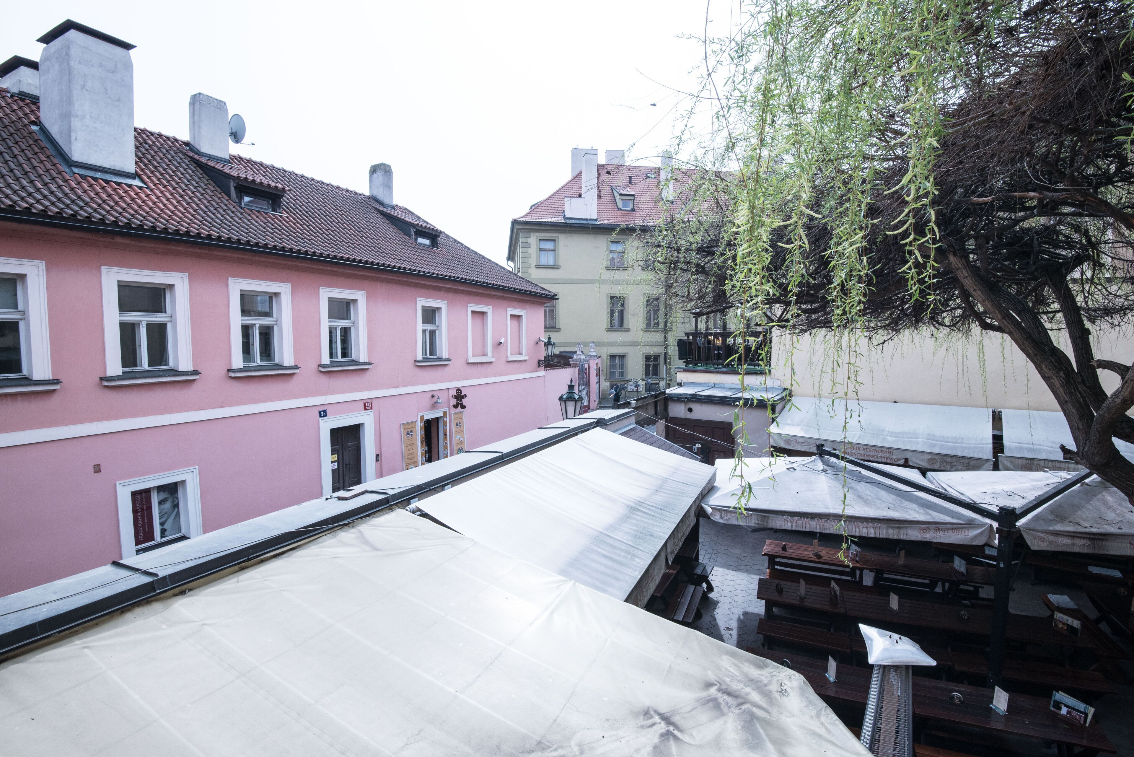 White Swan Boutique Apartments