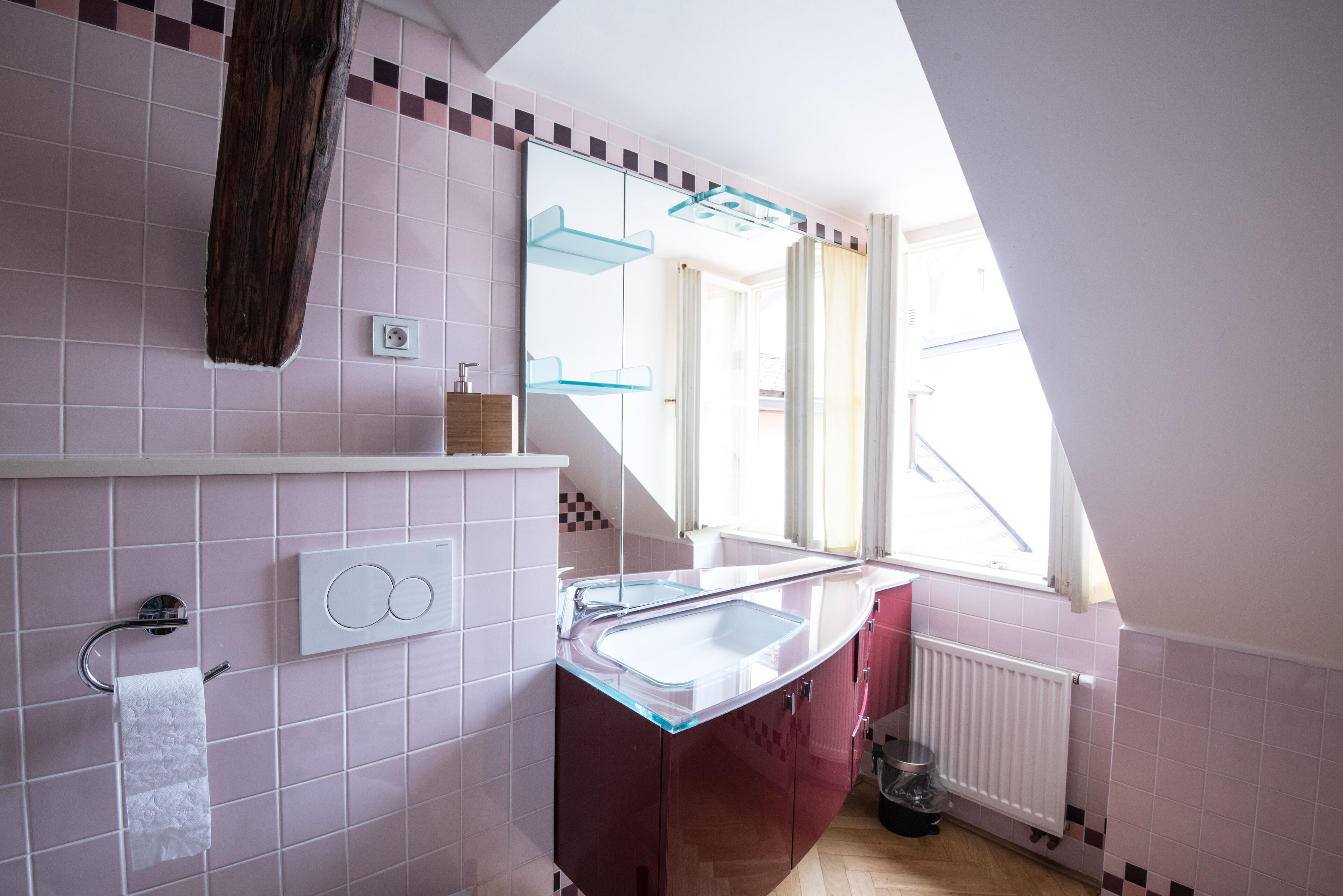 White Swan Boutique Apartments