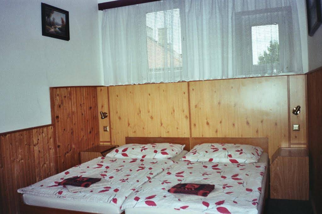 Hotel Lux
