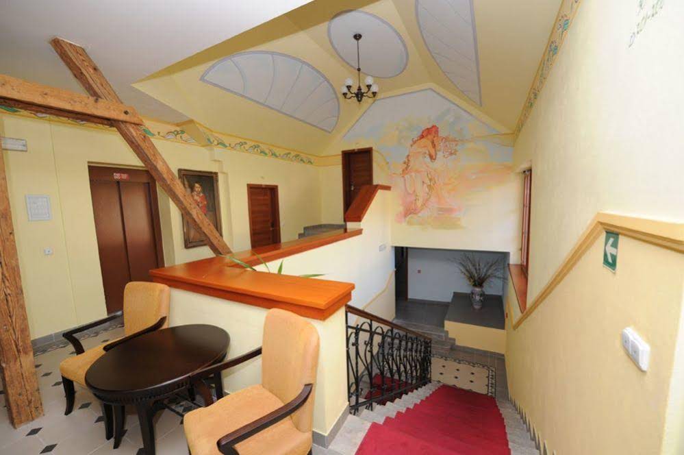 Hotel U Zeleneho Stromu