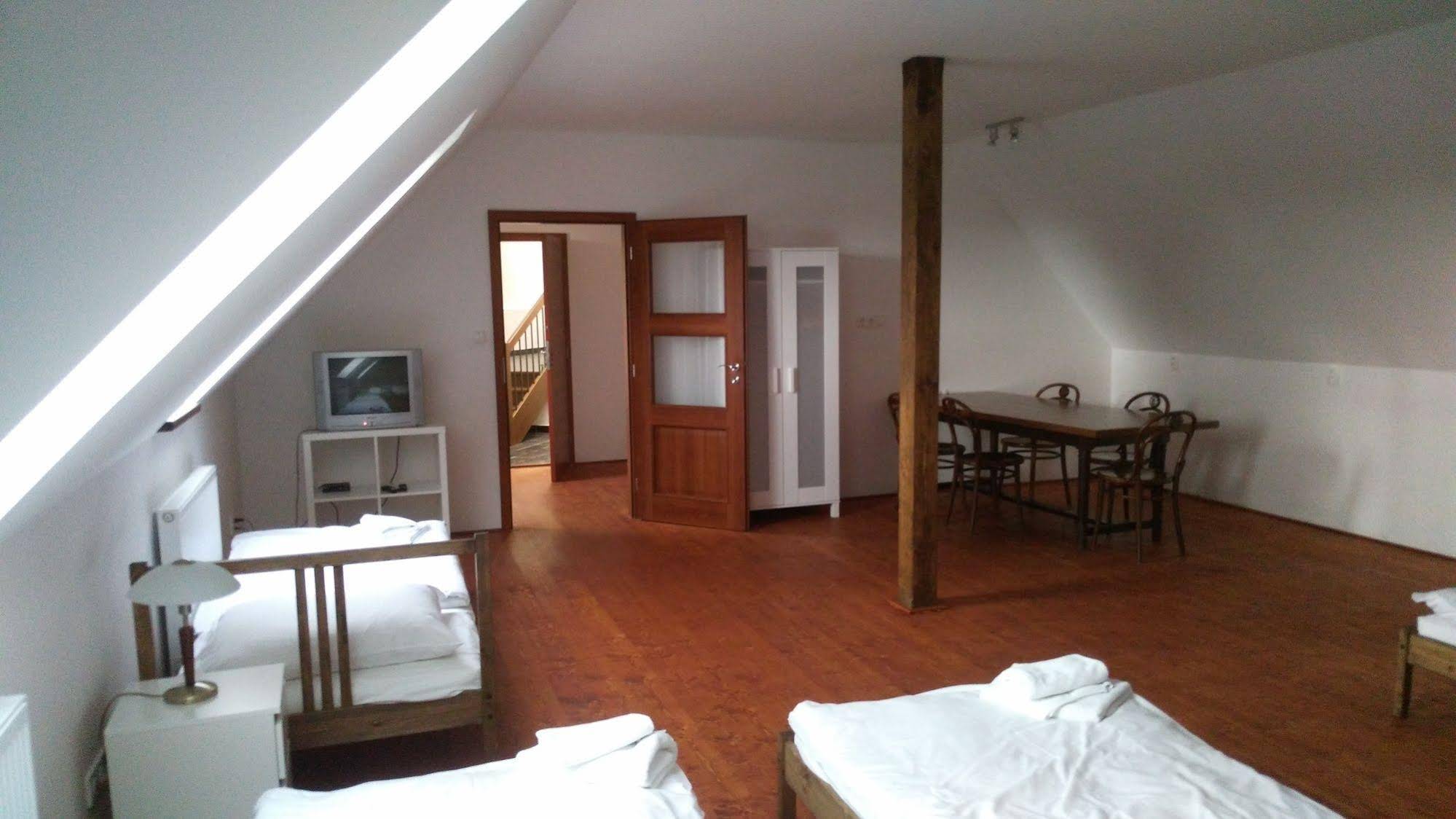 Hotel U Zeleneho Stromu