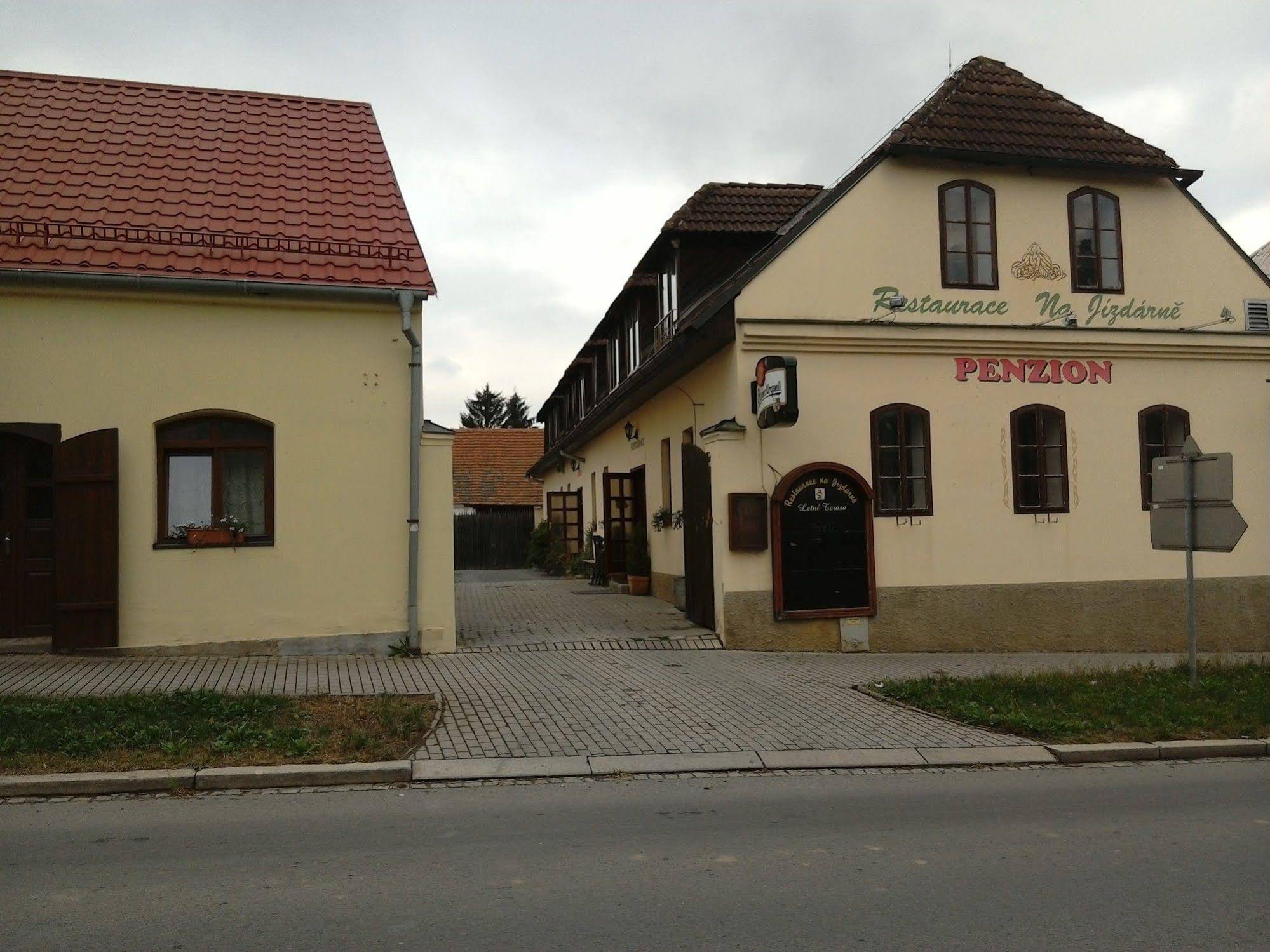 Penzion a Restaurace Na Jízdárne