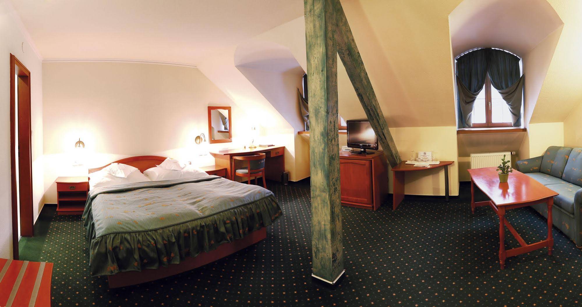 AGH Hotel