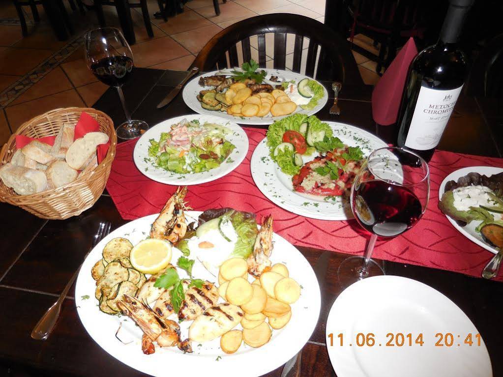 Athos Hotel