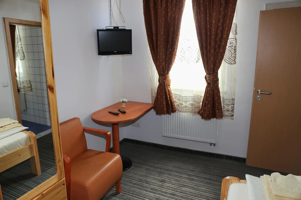 Hotel Hanif