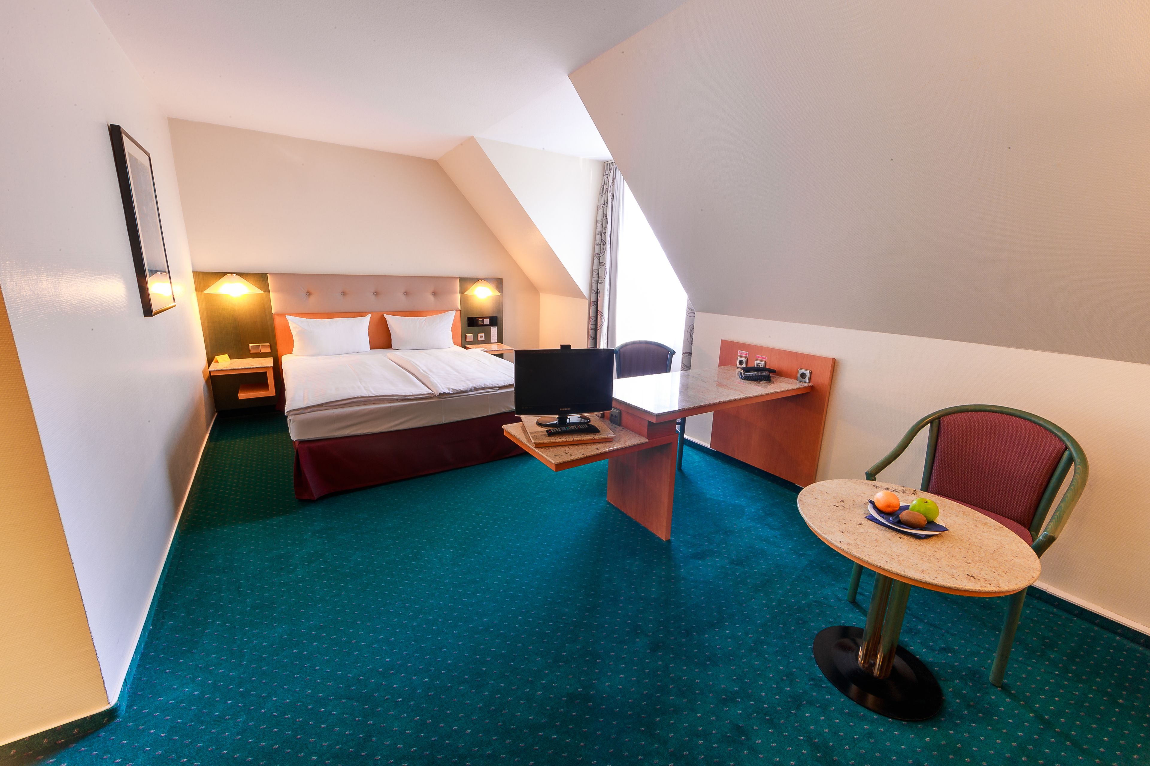 PLAZA Hotel Blankenburg Ditzingen, Sure Hotel Collection