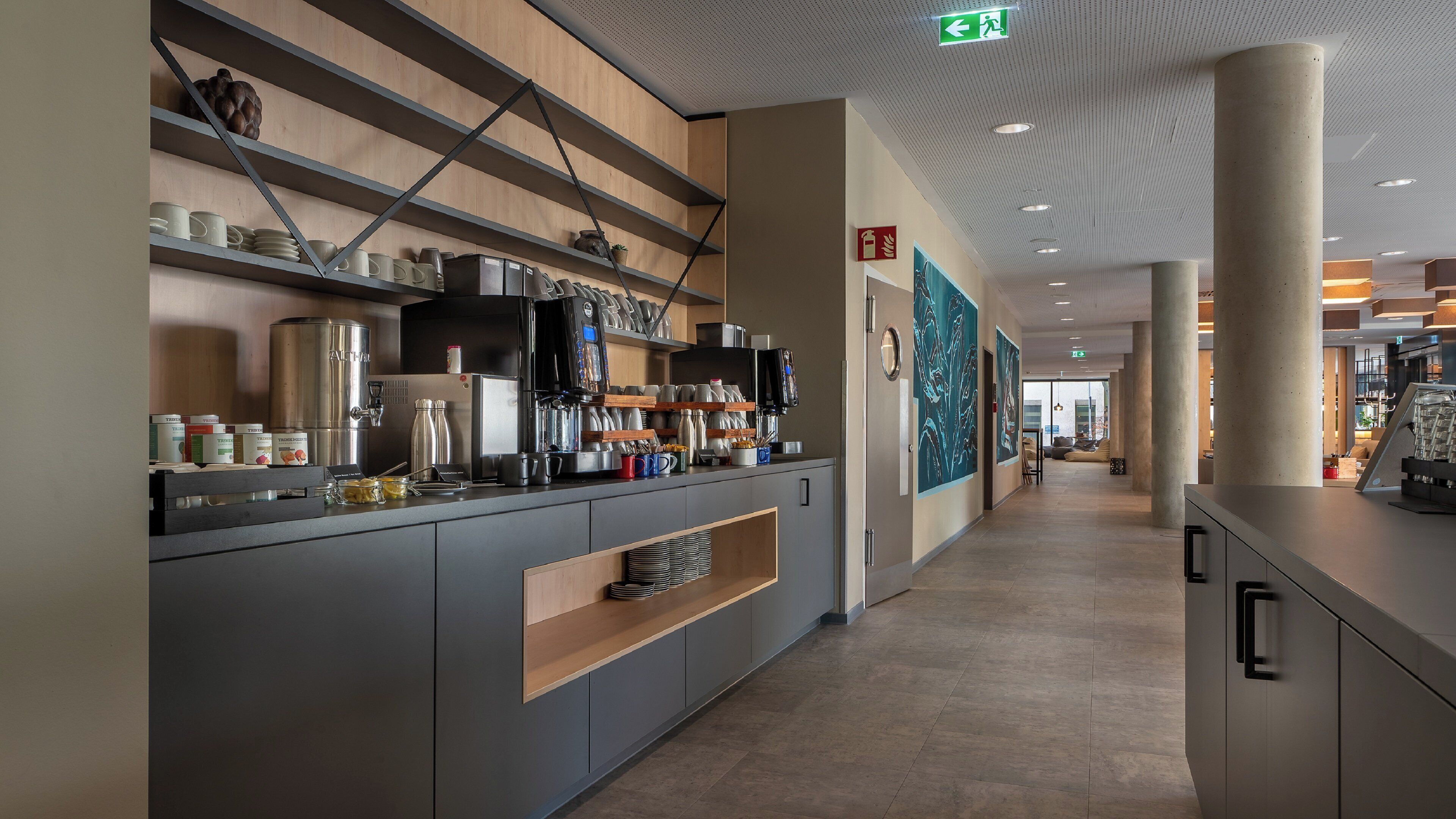 Holiday Inn - the niu, Timber Esslingen