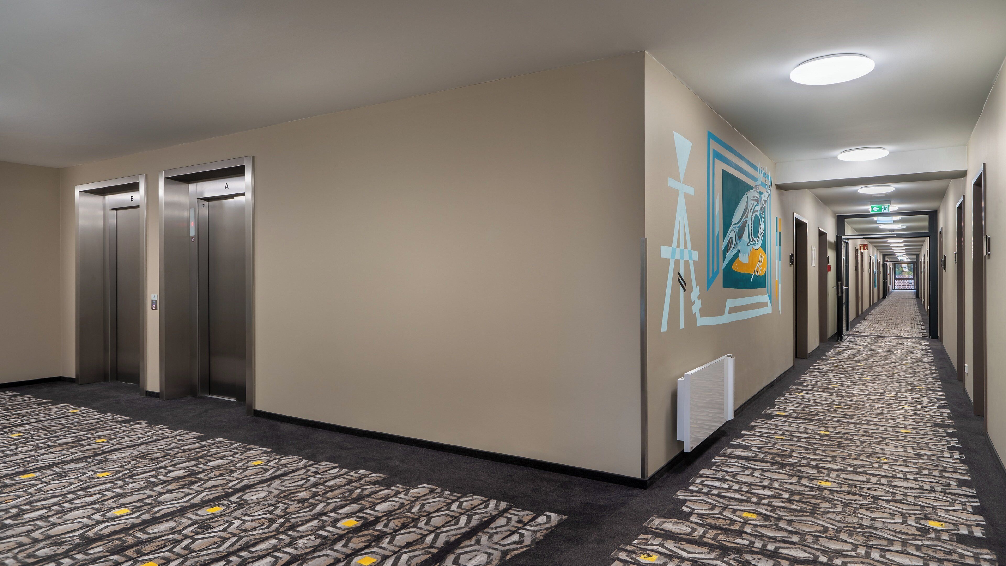 Holiday Inn - the niu, Timber Esslingen