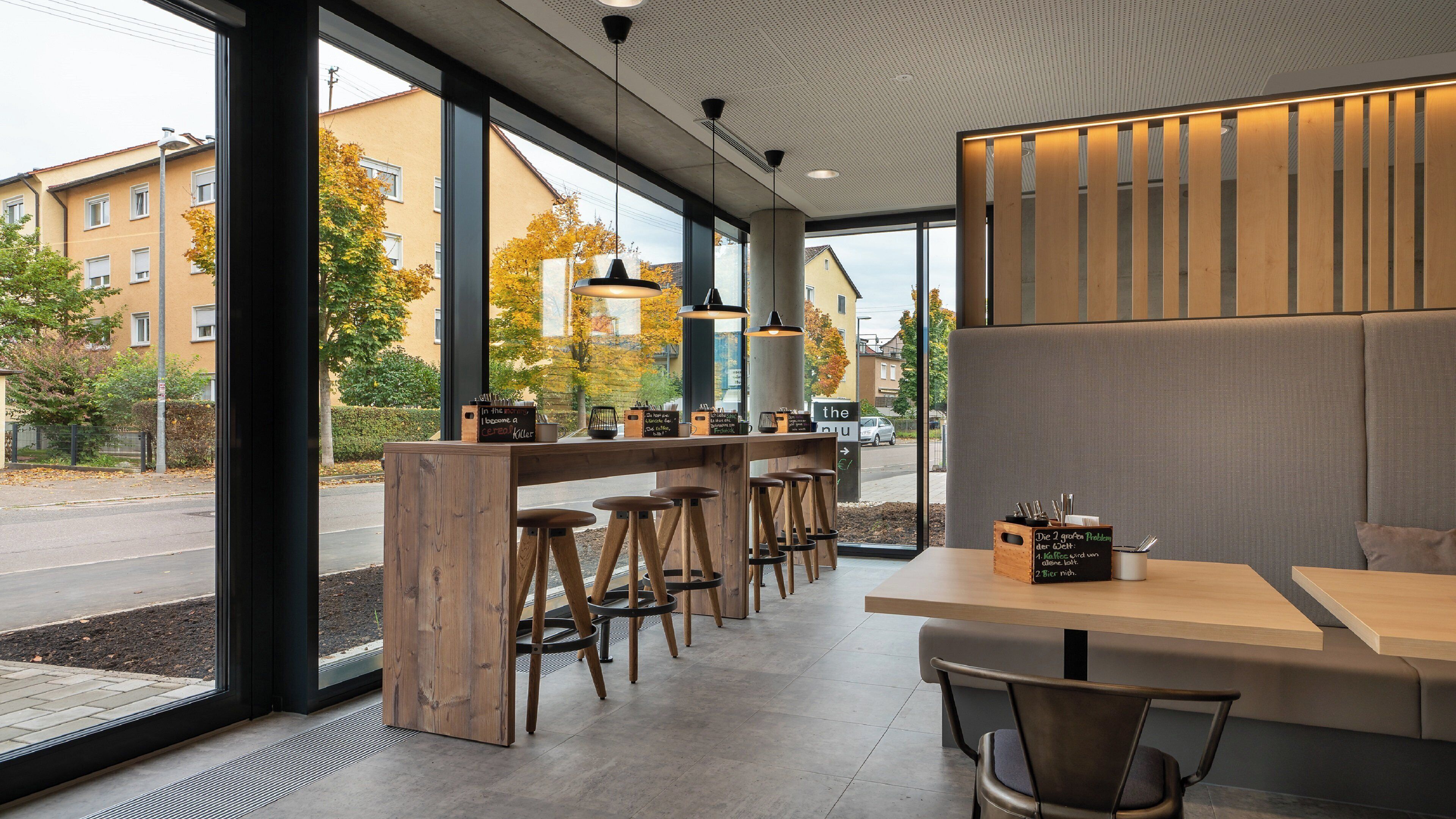 Holiday Inn - the niu, Timber Esslingen