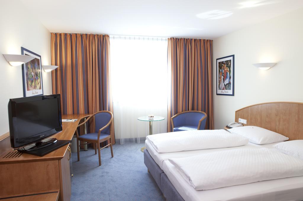 Hotel Schwanen Stuttgart-Airport / Messe