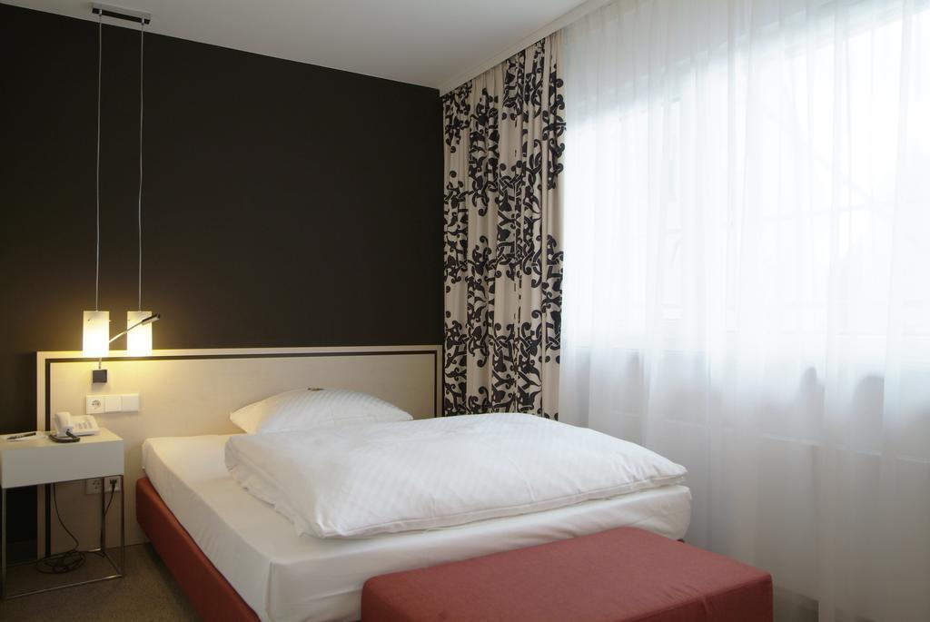 Hotel Schwanen Stuttgart-Airport / Messe