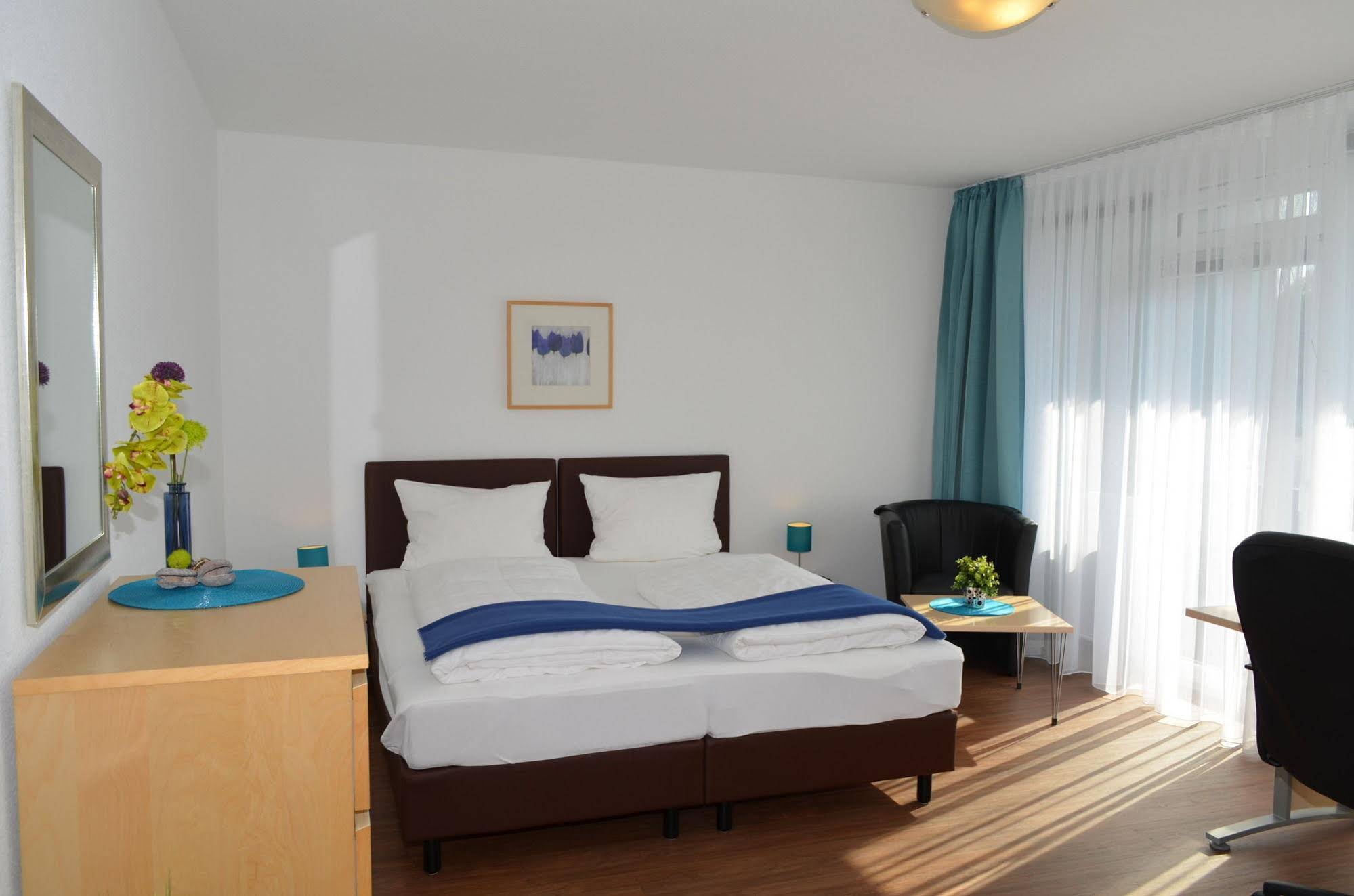 Neu Heidelberg Guesthouse & Apartments