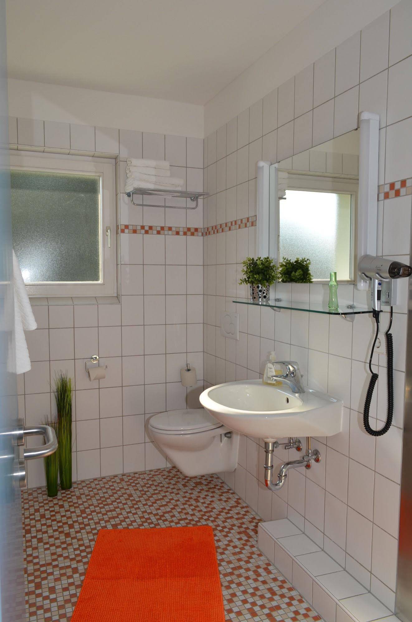 Neu Heidelberg Guesthouse & Apartments