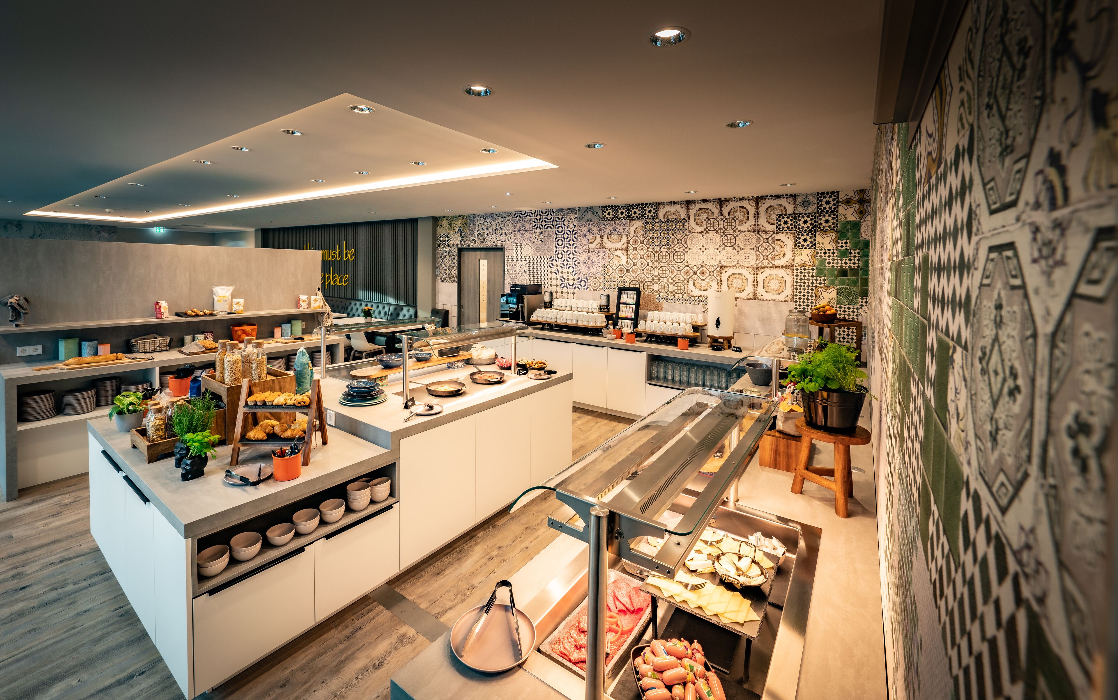 LOGINN Hotel Stuttgart Zuffenhausen