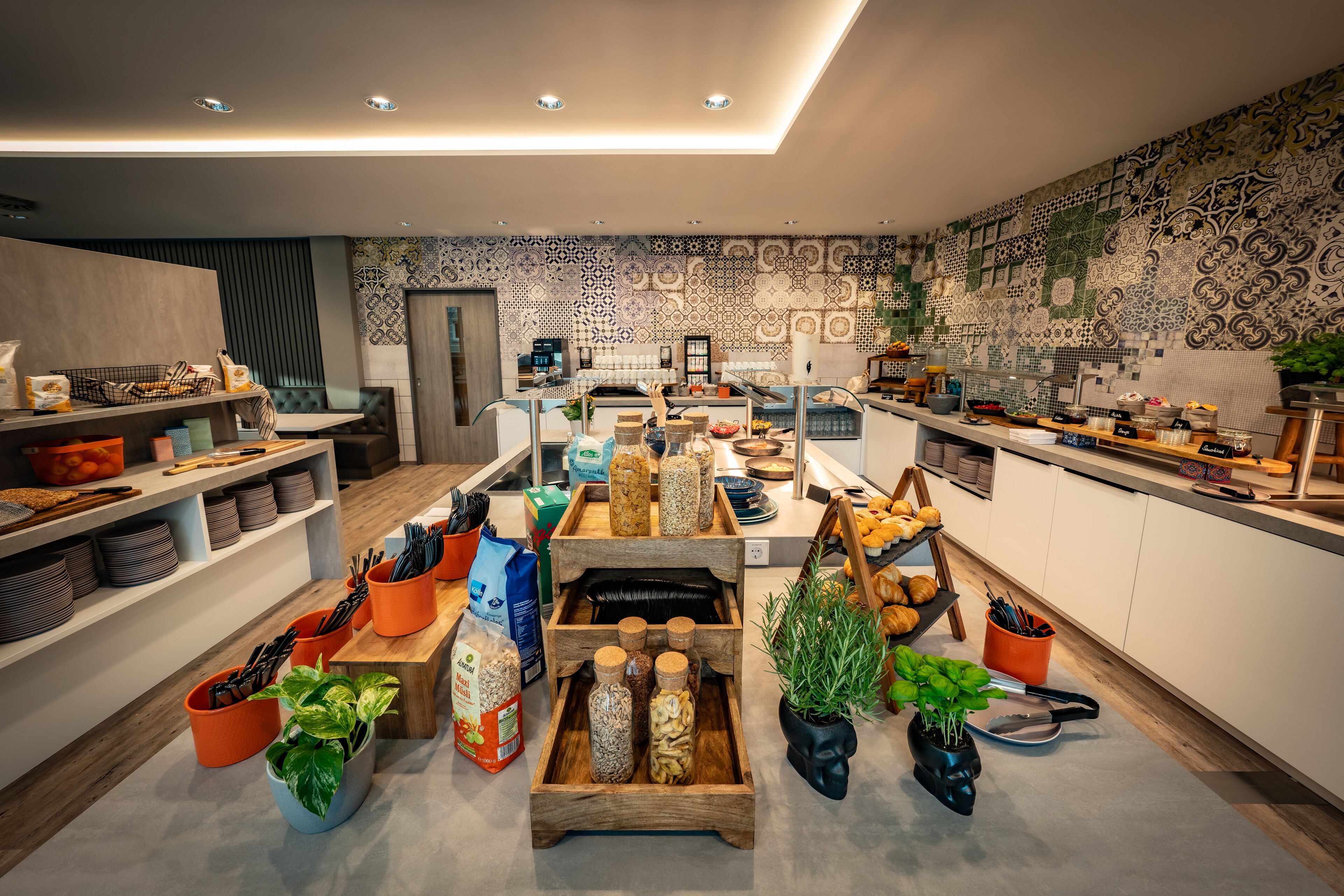 LOGINN Hotel Stuttgart Zuffenhausen
