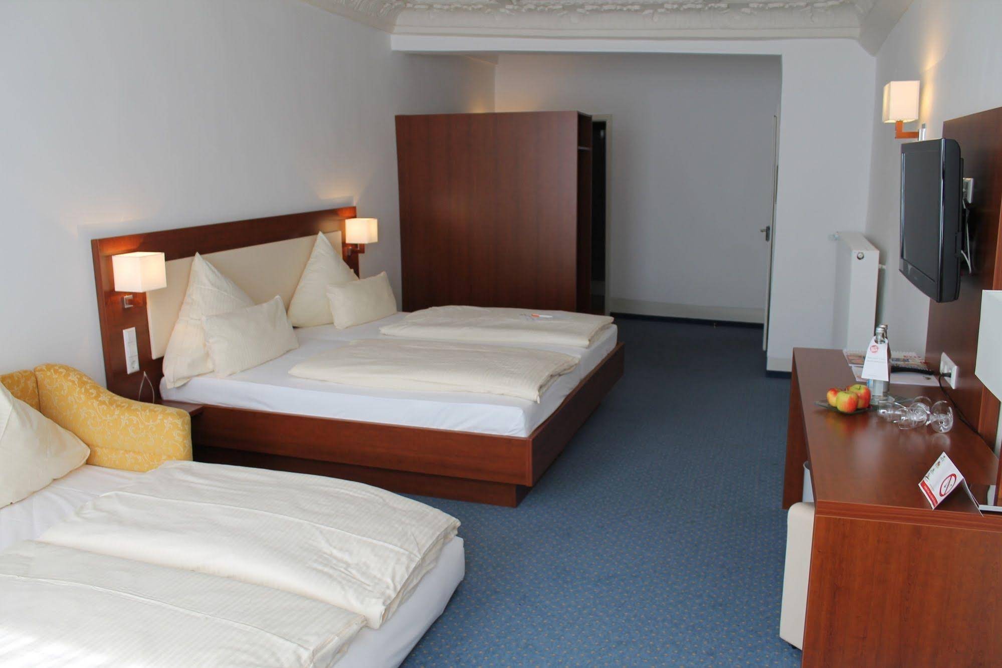 Stadt-gut Hotel Gasthof Goldener Adler