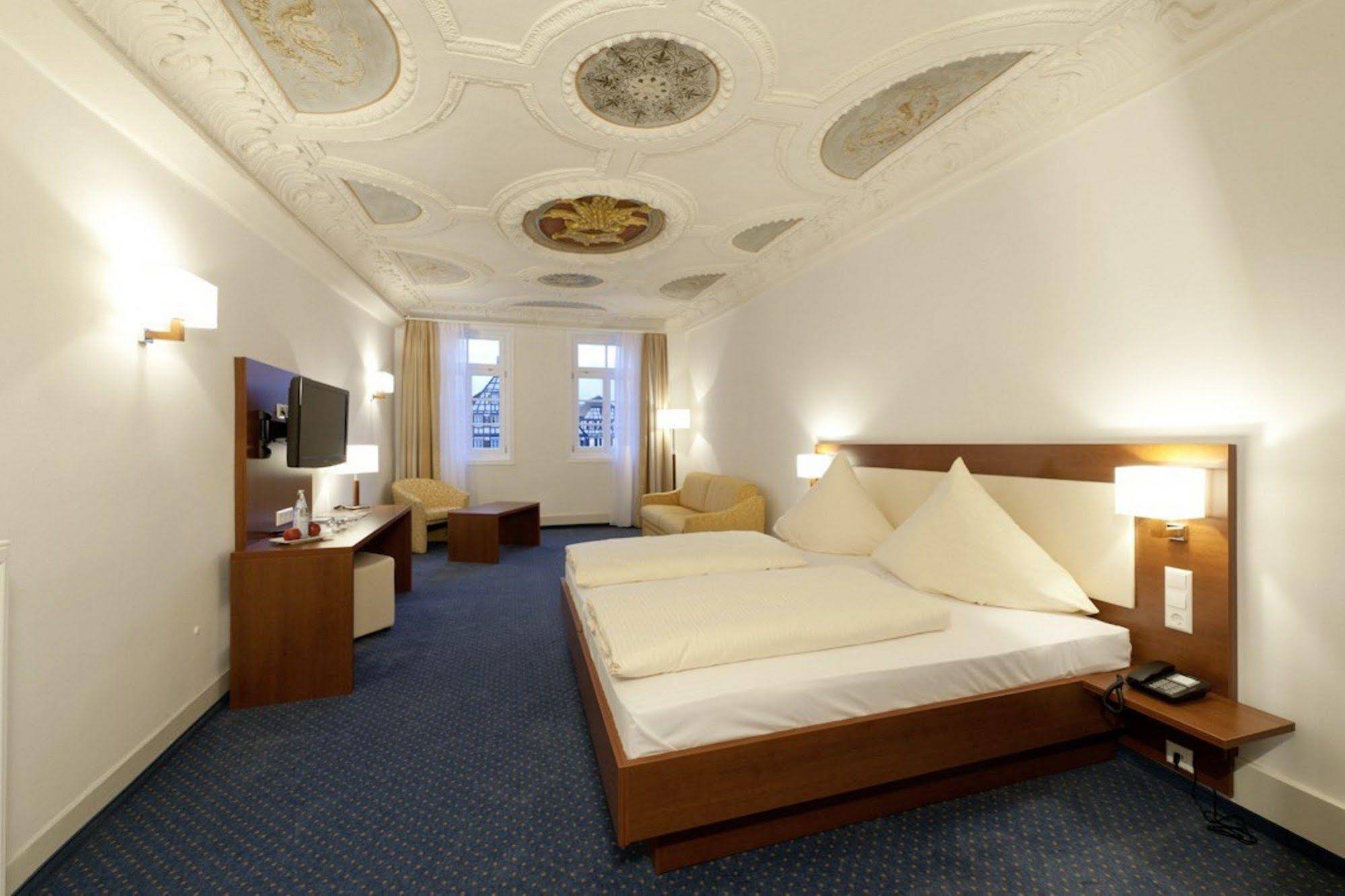Stadt-gut Hotel Gasthof Goldener Adler
