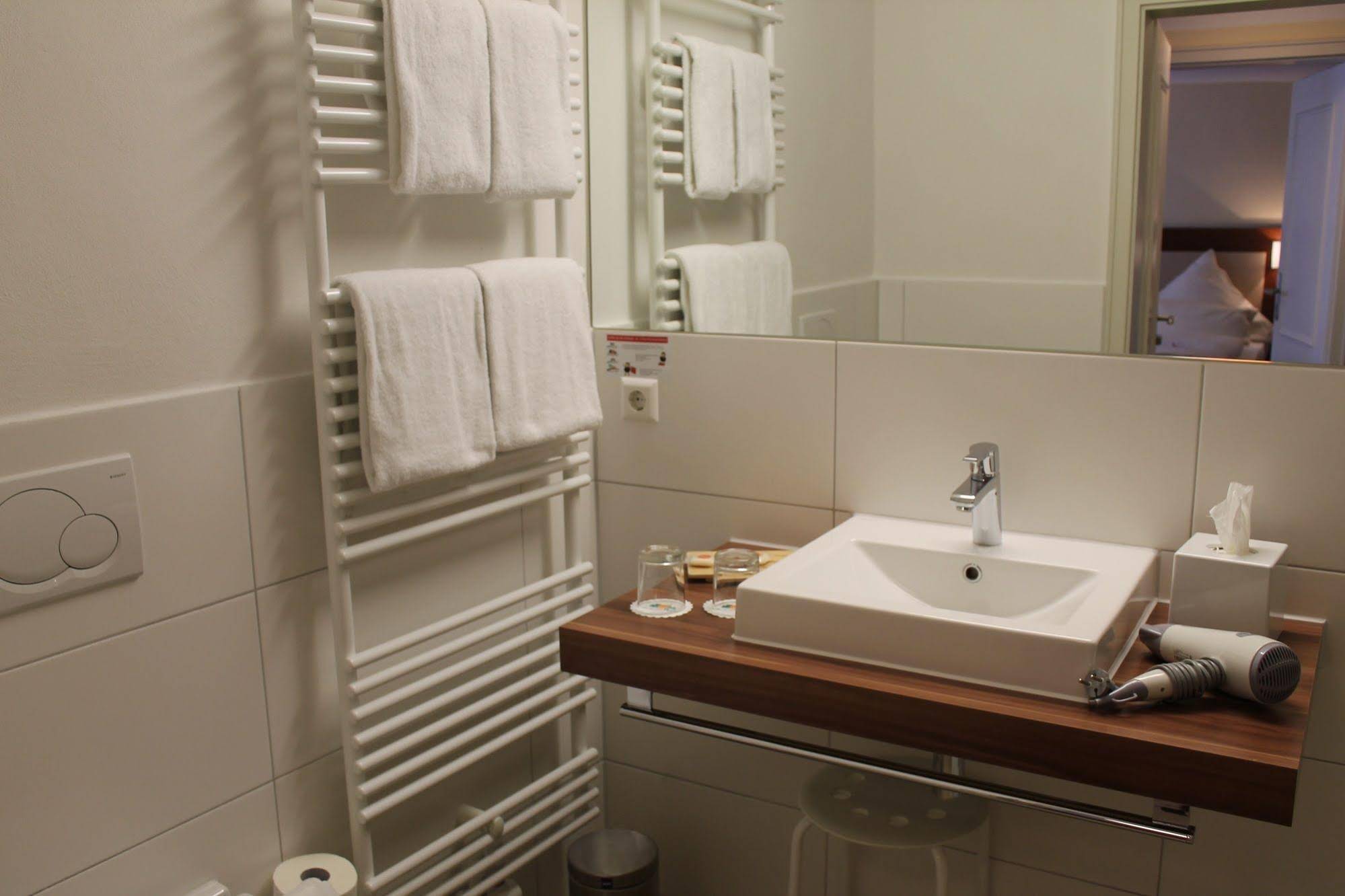 Stadt-gut Hotel Gasthof Goldener Adler