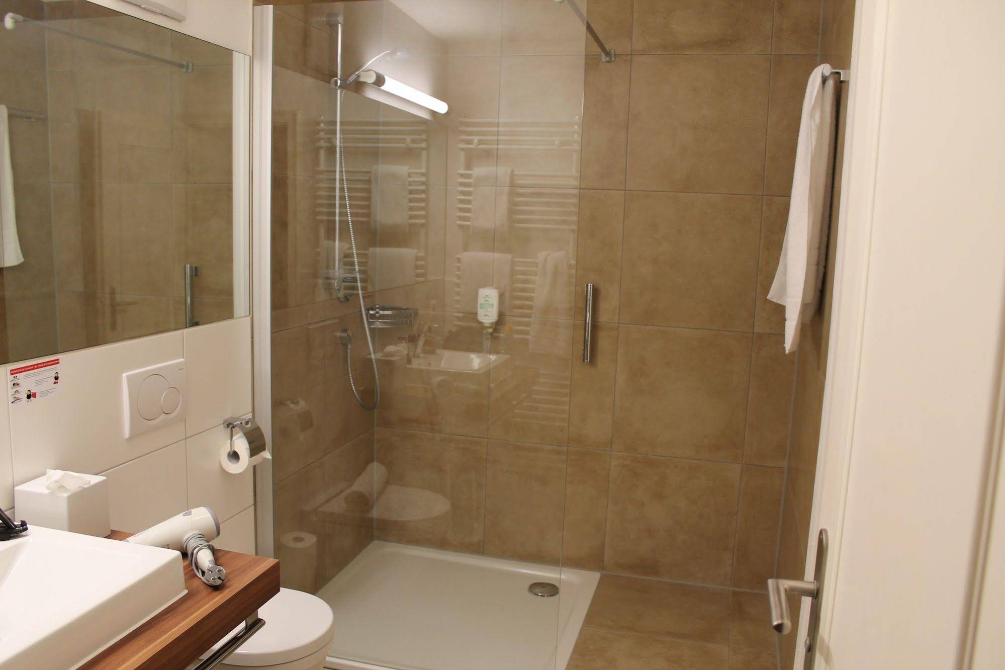 Stadt-gut Hotel Gasthof Goldener Adler