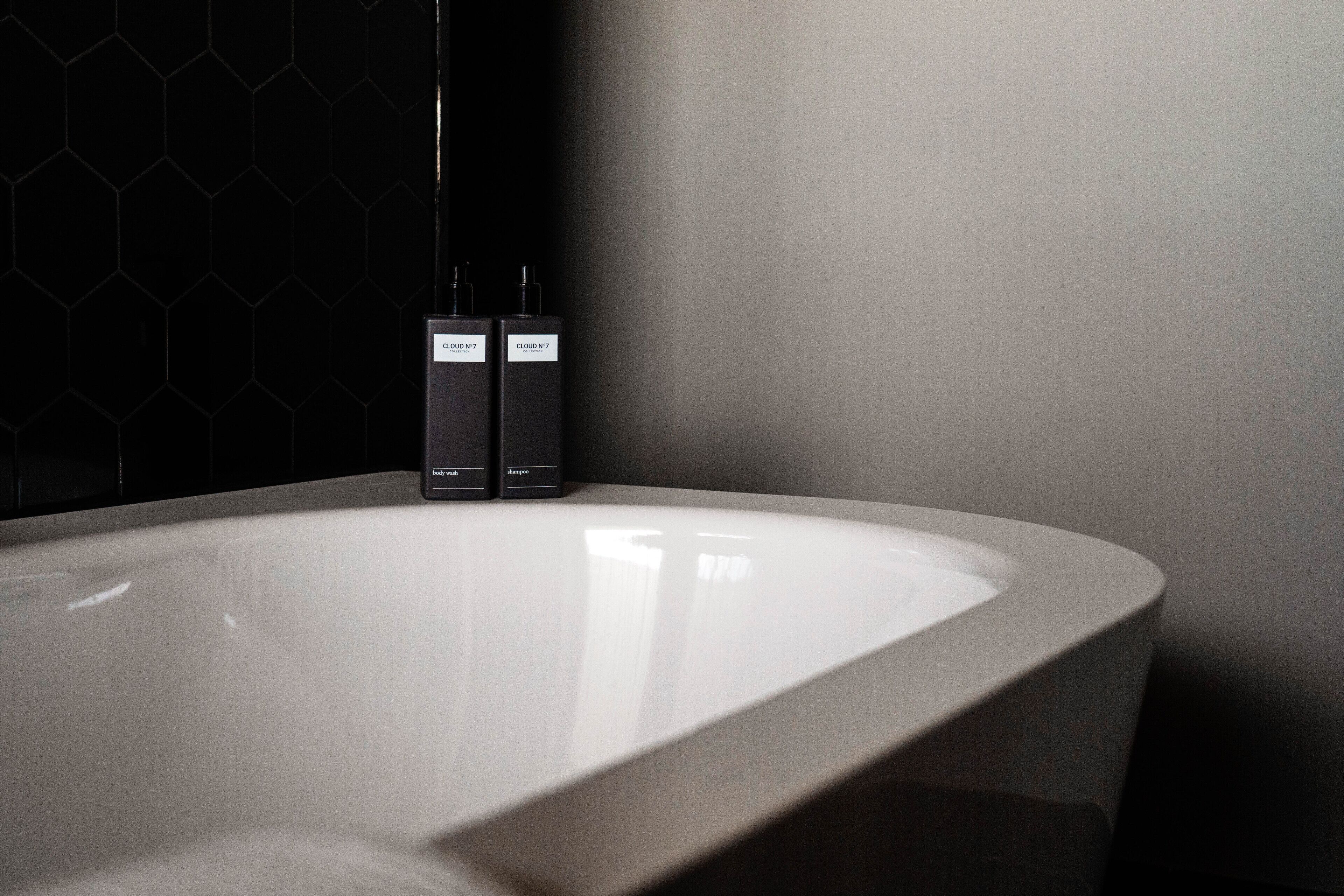 CLOUD N°7 APARTMENTS