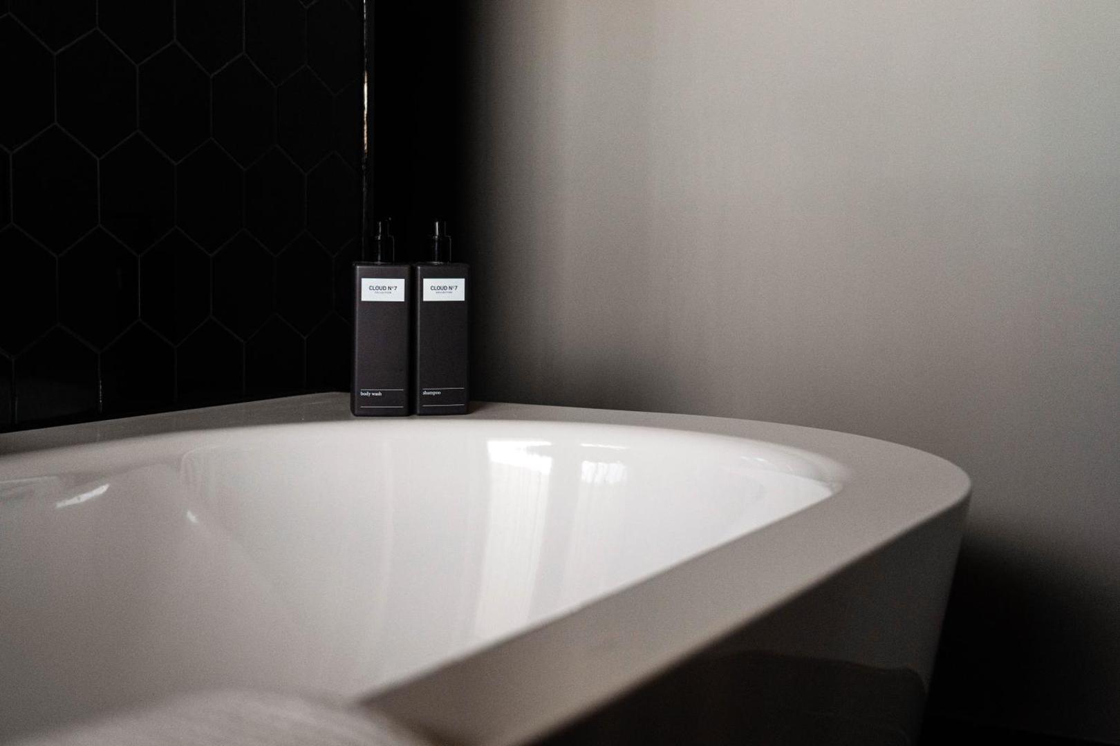 CLOUD N°7 APARTMENTS