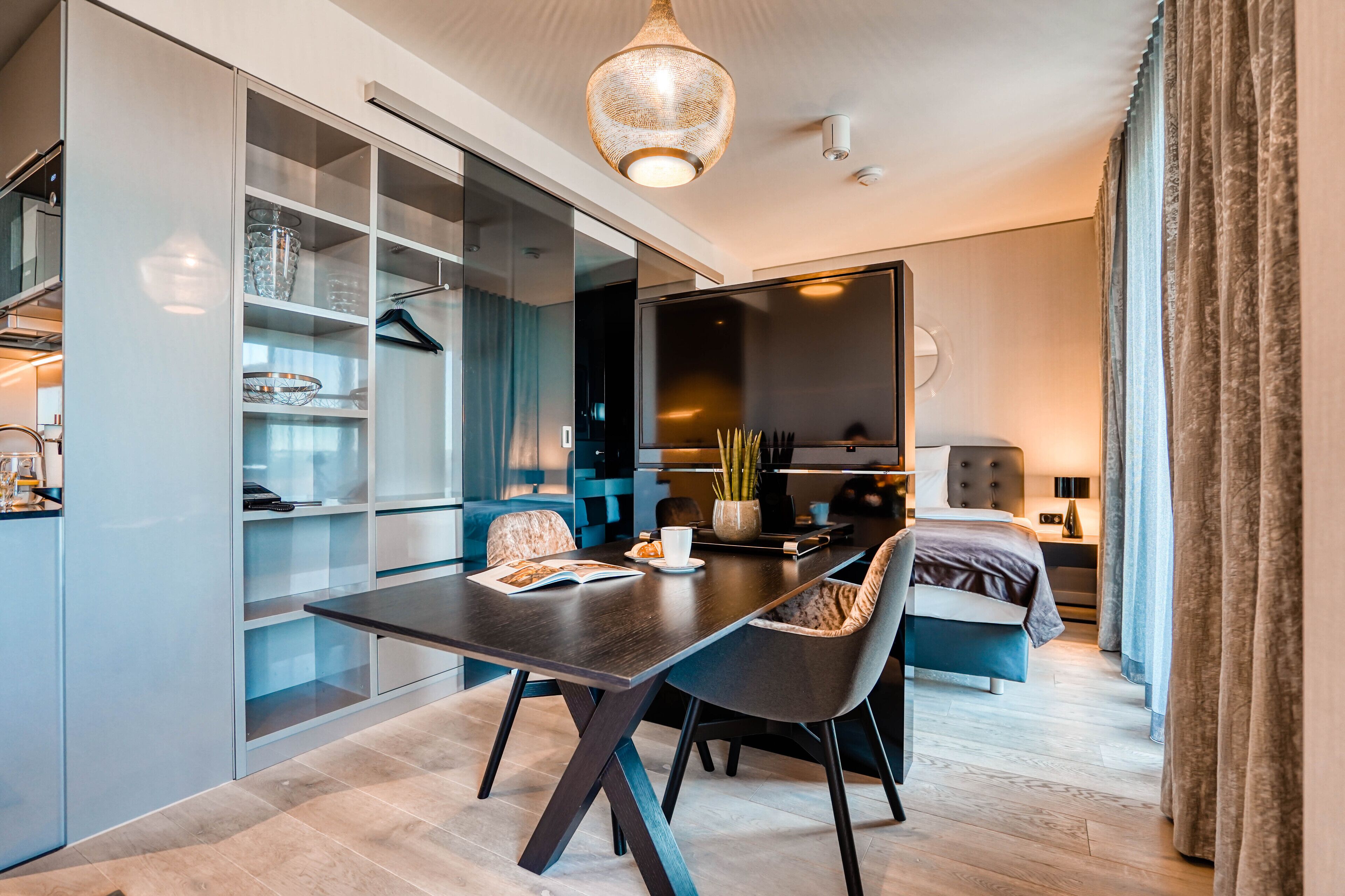 CLOUD N°7 APARTMENTS