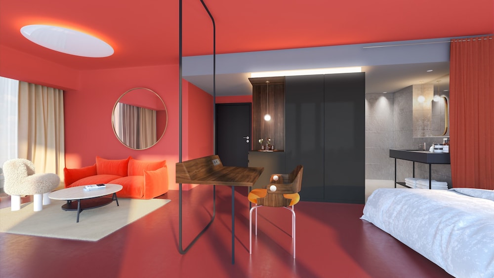 Emilu Hotel