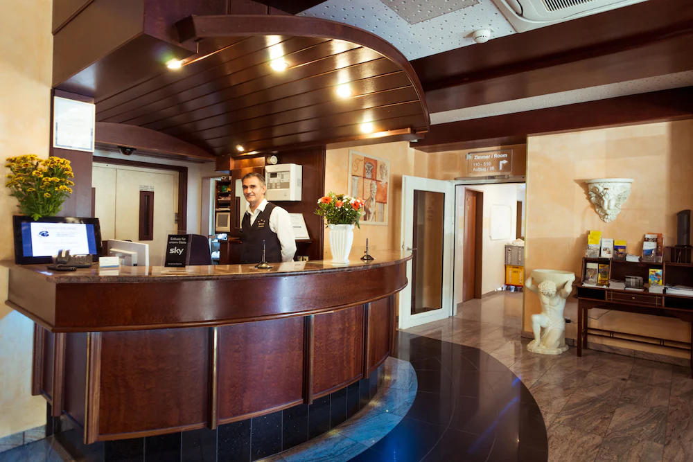 Hotel Astro