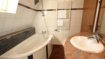 Hotel Astro