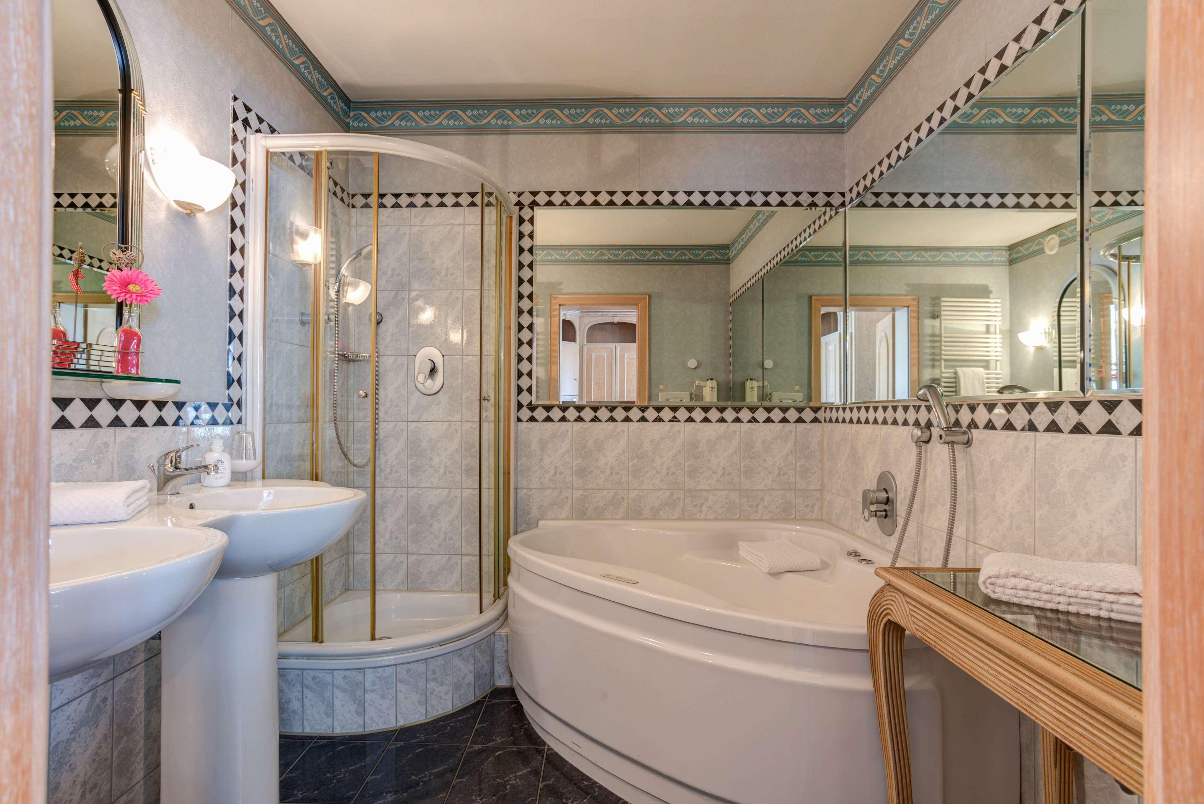Centro Hotel Stern, Trademark Collection by Wyndham